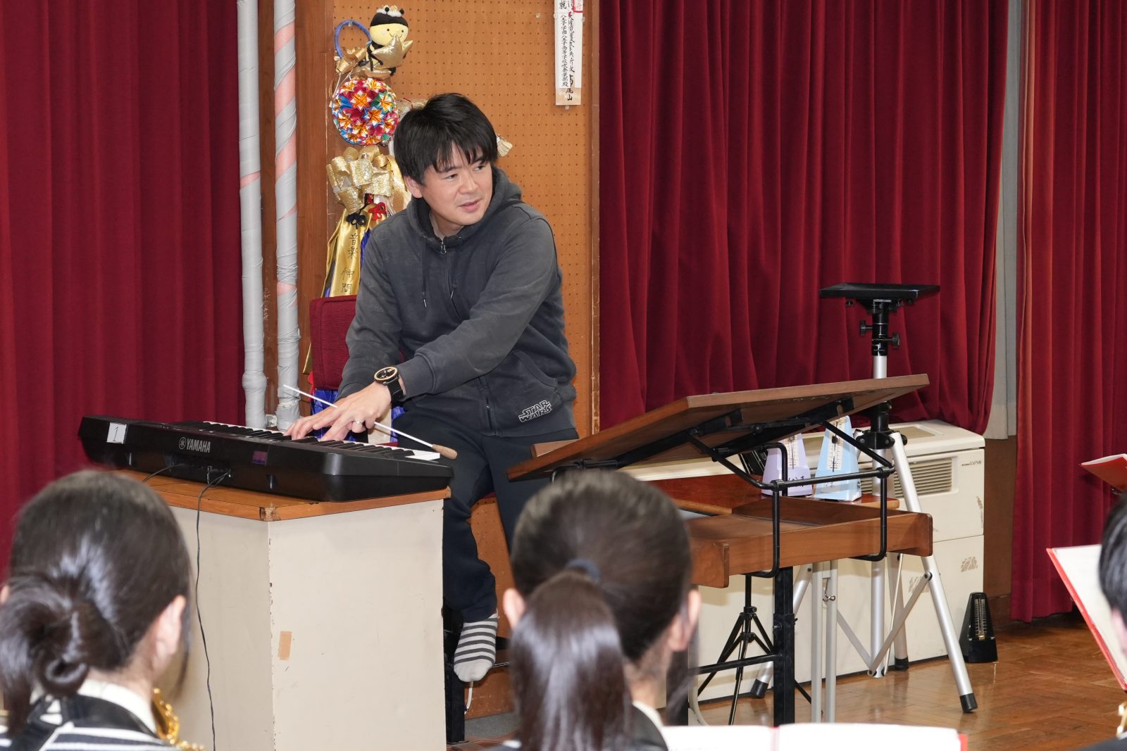 東京・八王子学園吹奏楽部 顧問・髙梨晃先生の写真