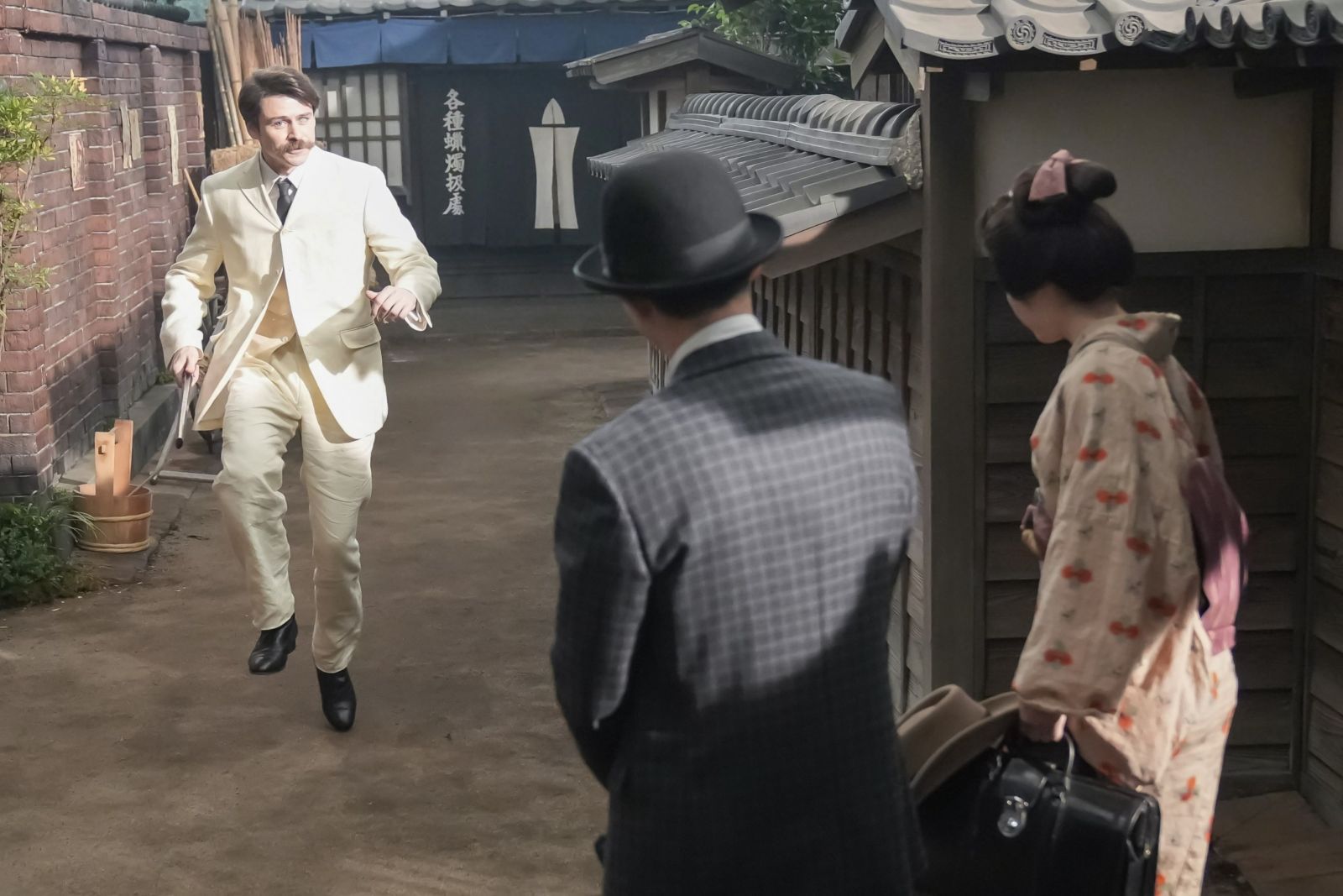 ヘブン(トミー・バストウ)の写真