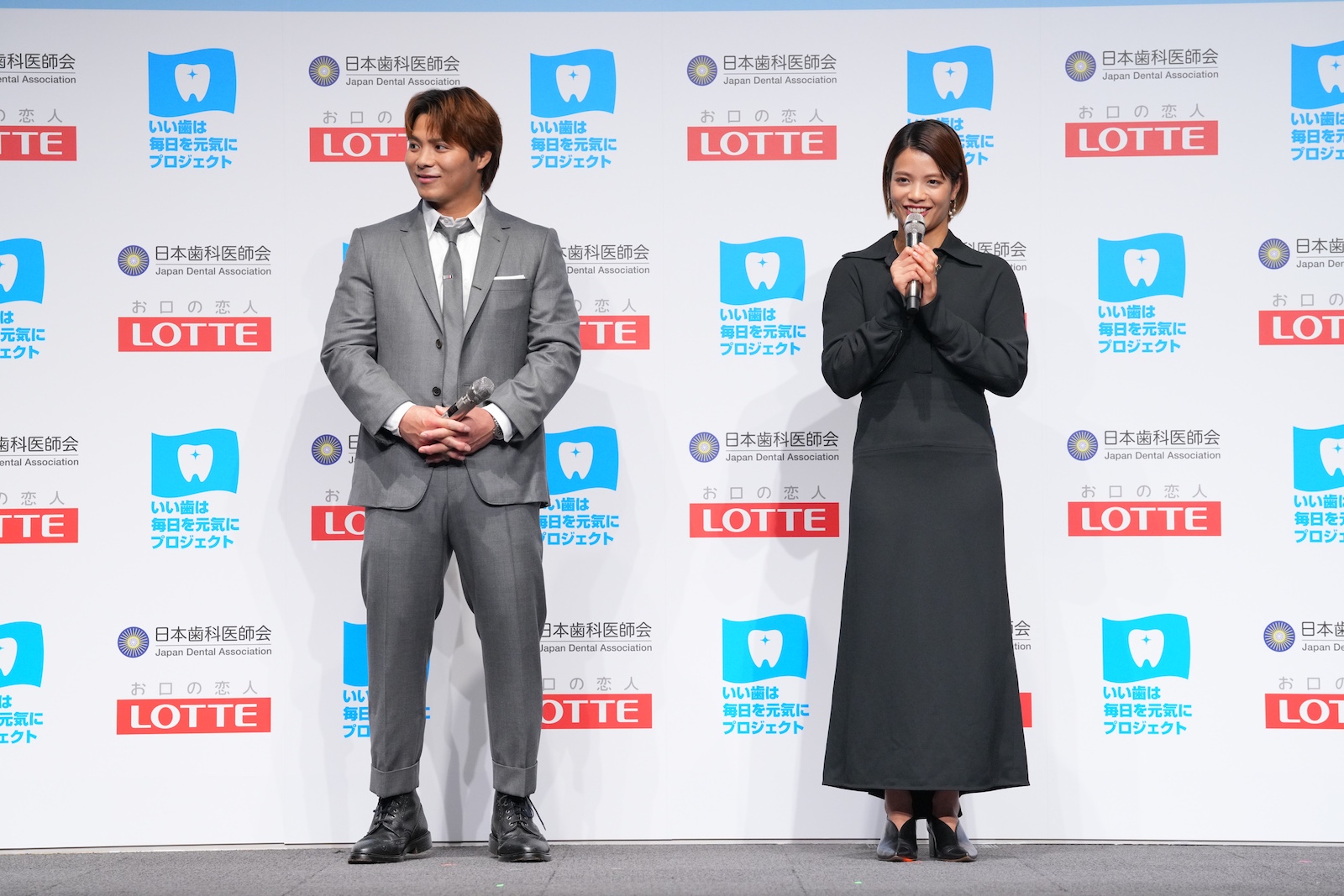 阿部一二三と阿部詩の写真