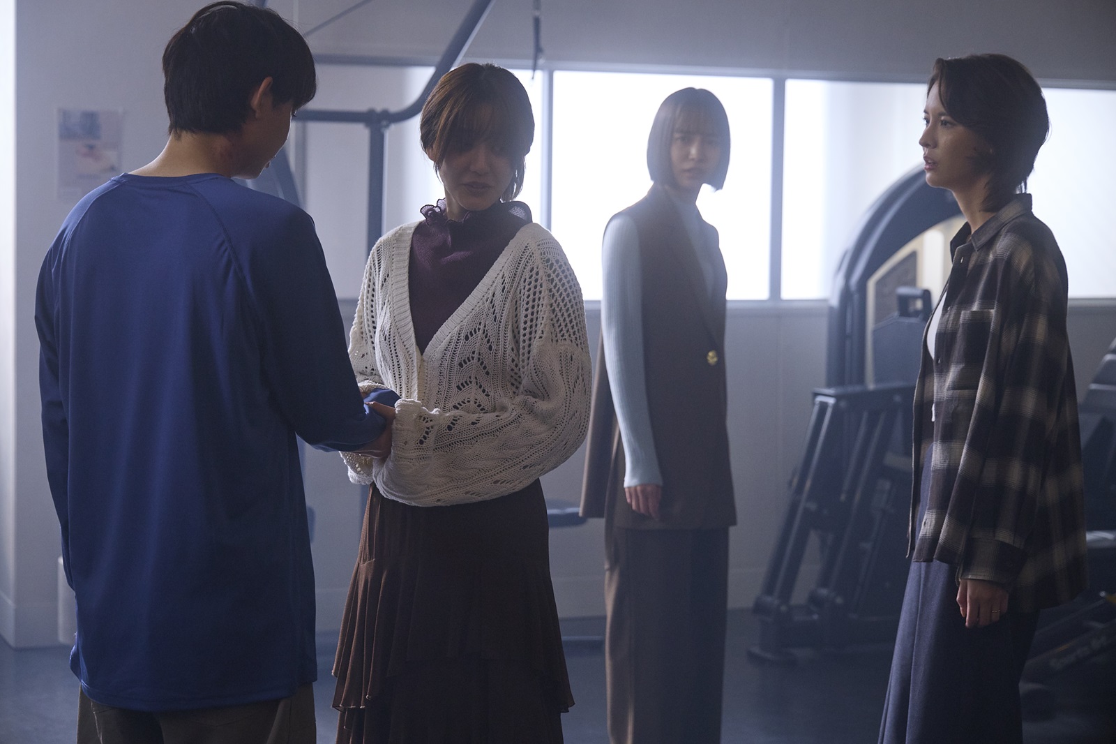 井桁弘恵、奈月セナ、山崎紘菜らの写真