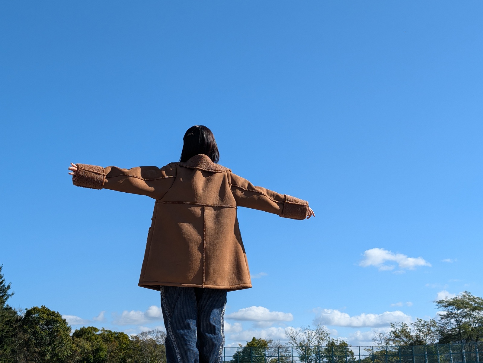 俳優の原菜乃華の写真