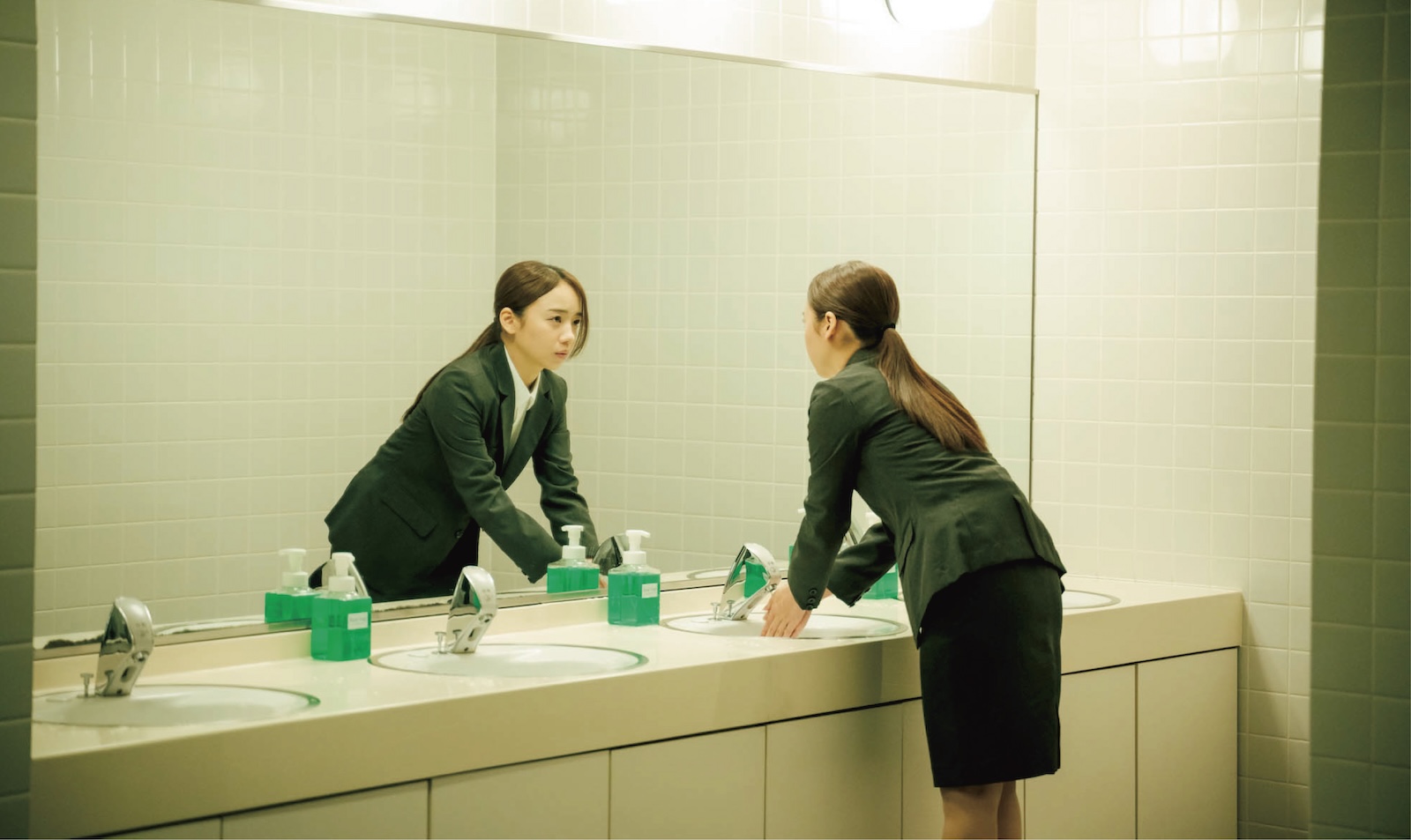  映画『恋愛裁判に出演する齊藤京子