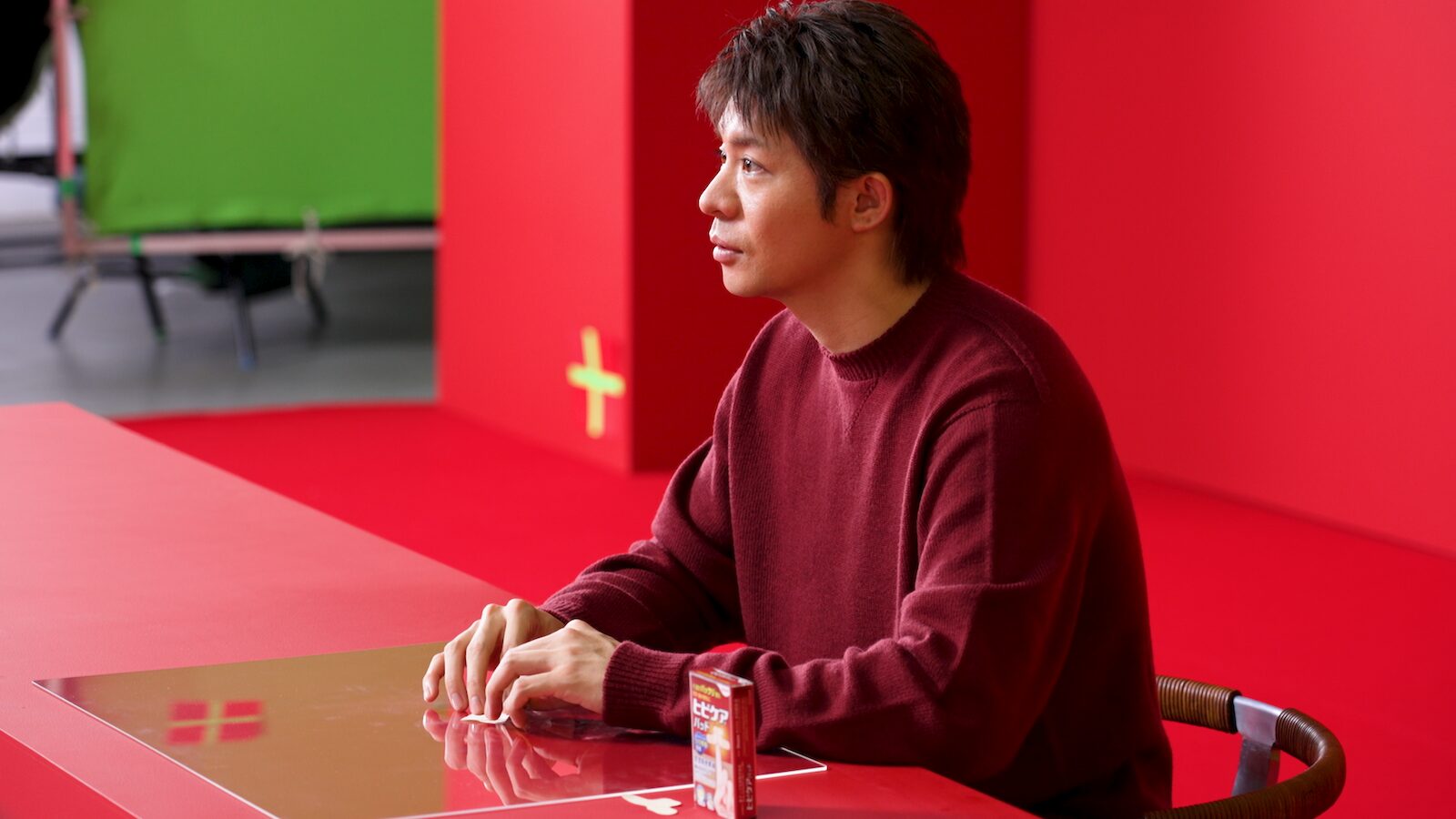 ひび・あかぎれ治療薬「ヒビケアシリーズ」の新作TVCMに出演するNumber_iの岸優太