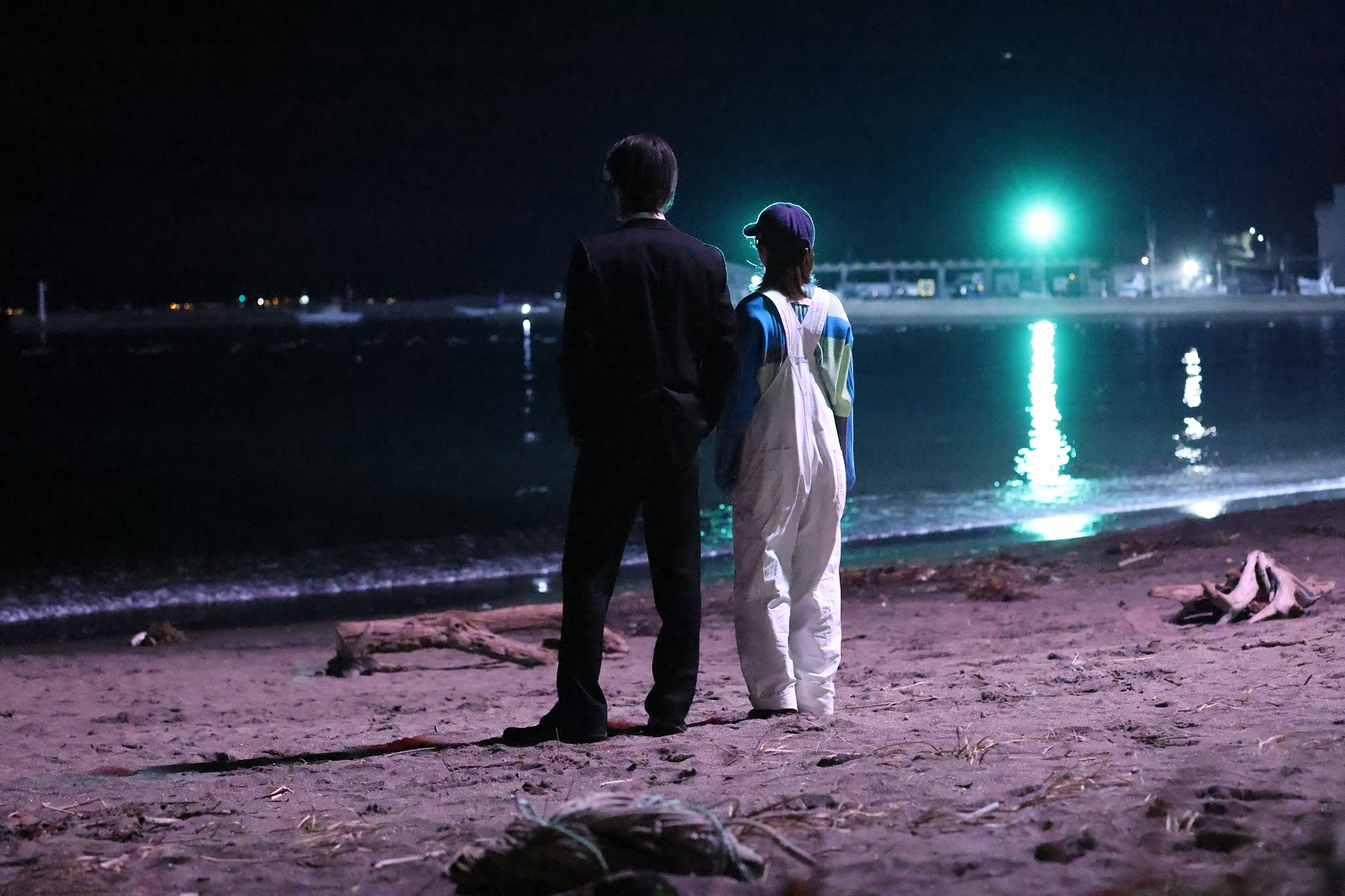 八神結以(桜田ひより)、林田大介(佐野勇斗)の写真