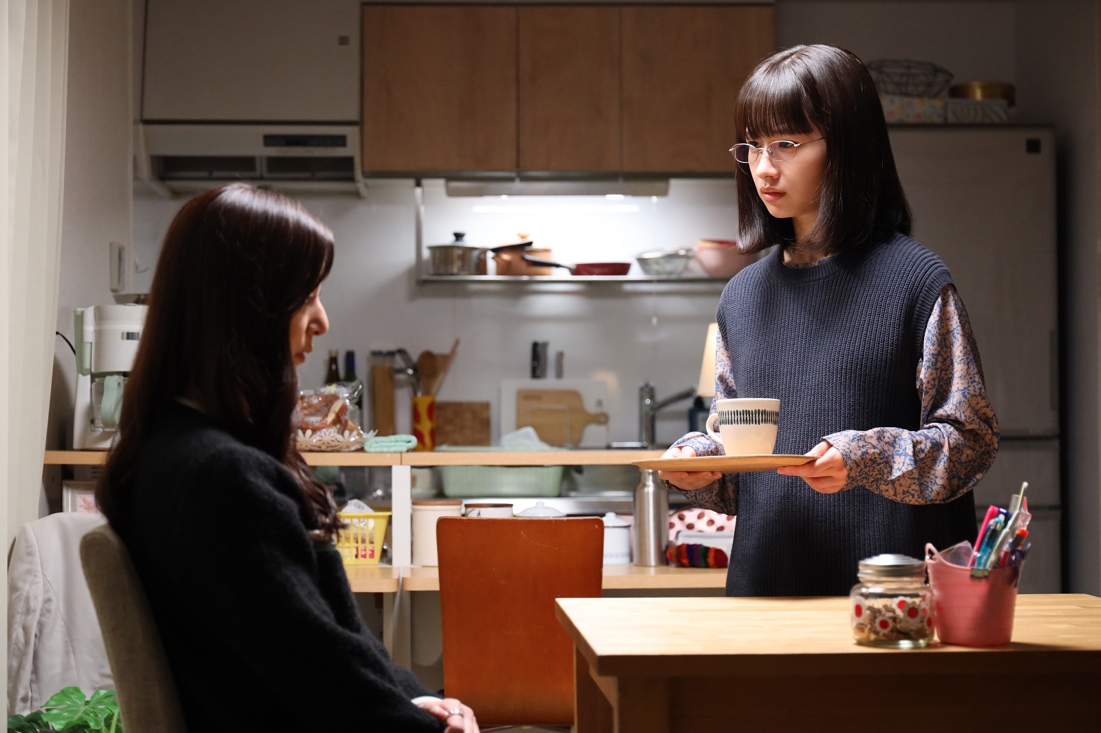 藤間爽子、新木優子の写真