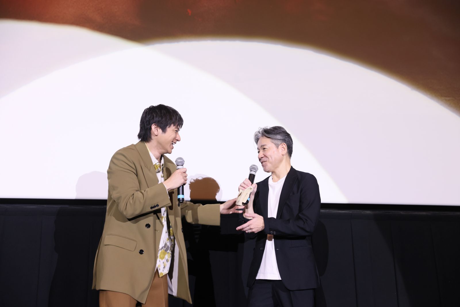 山田裕貴、永井聡監督の写真