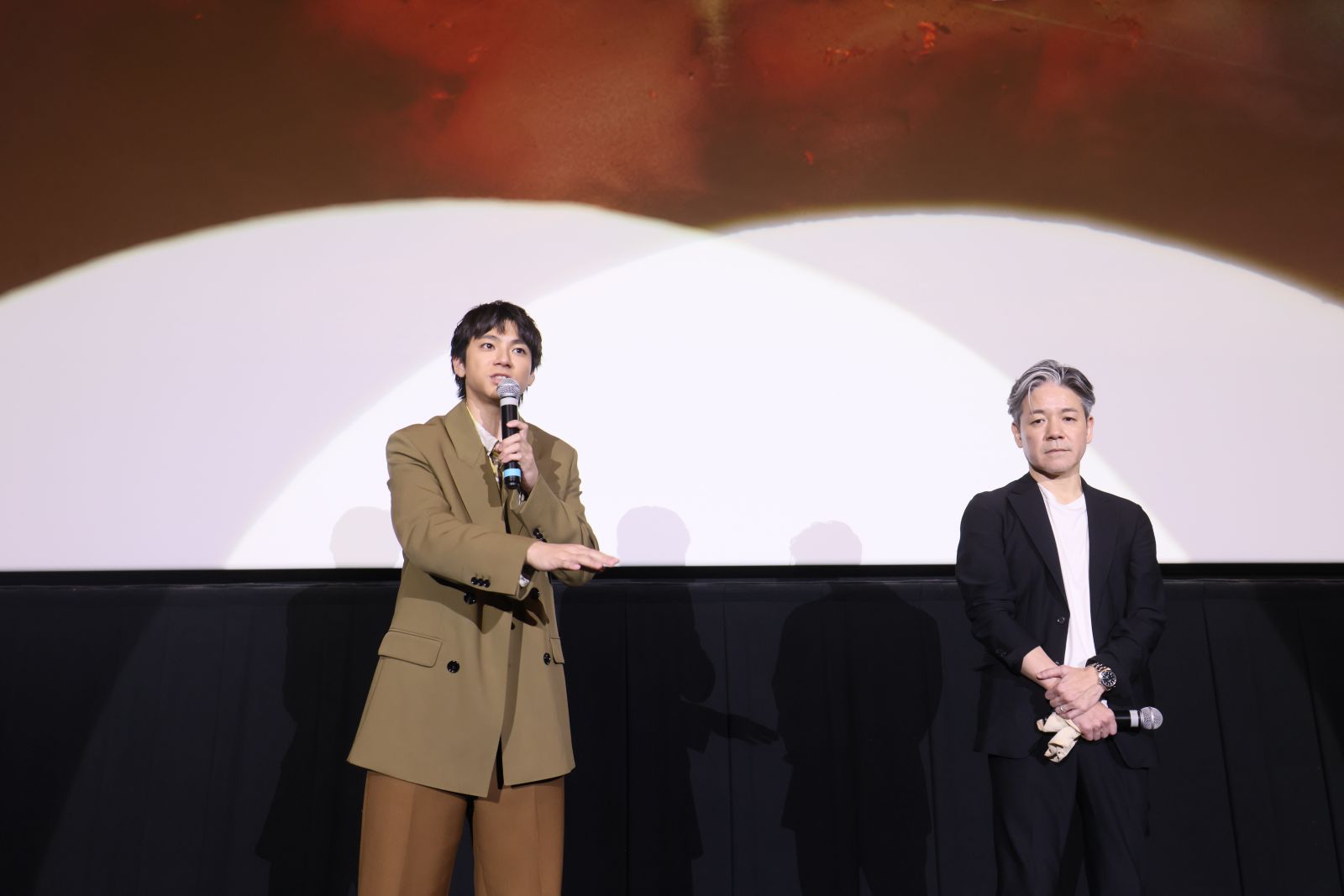 山田裕貴、永井聡監督の写真