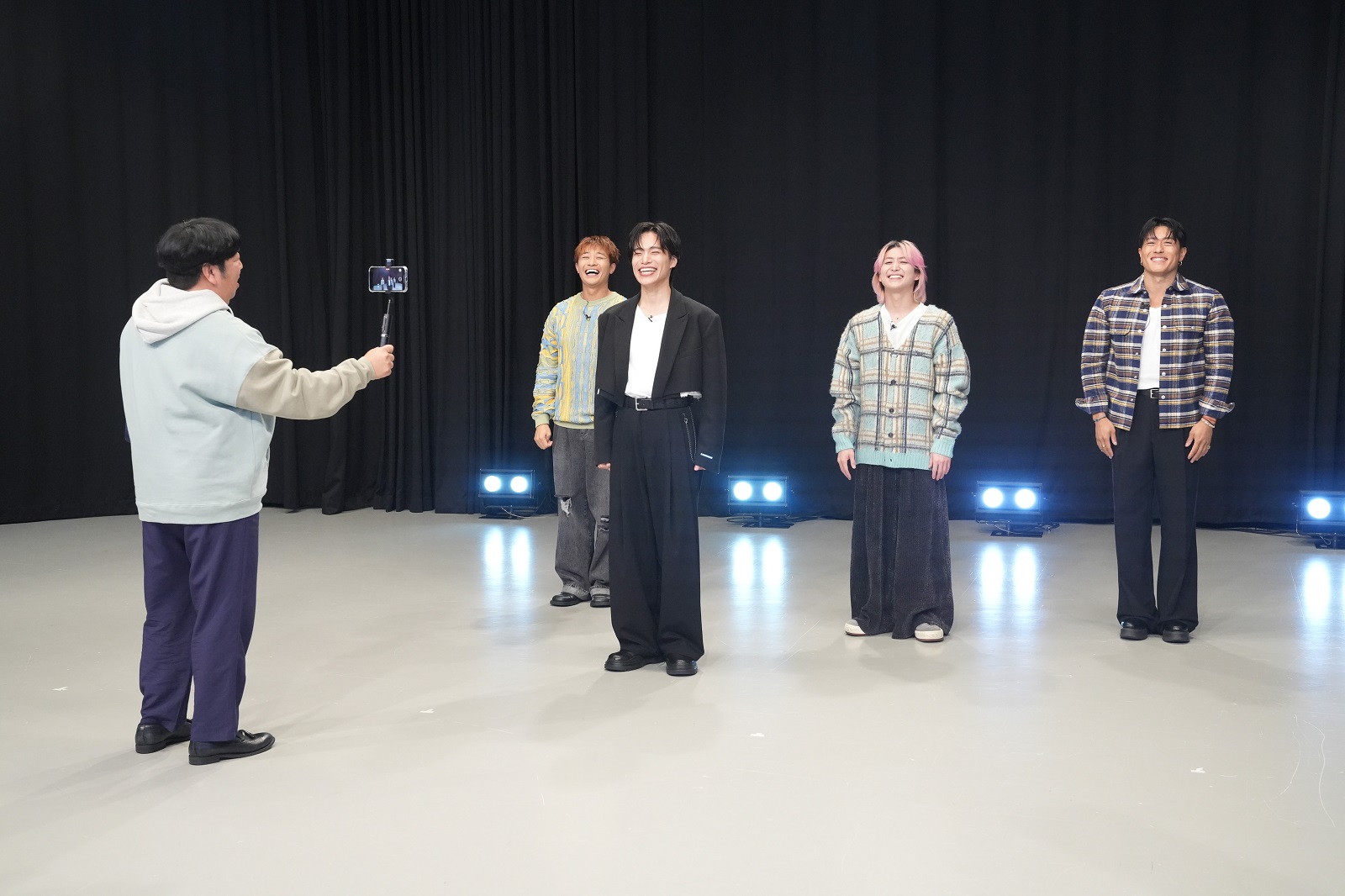 佐久間大介(Snow Man)、日村勇紀(バナナマン)らの写真