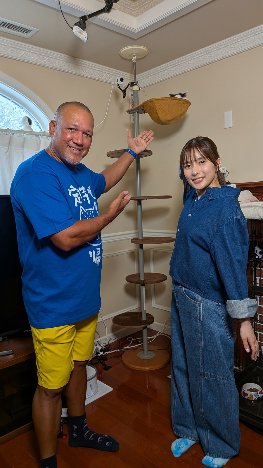 アレックス・ラミレス、芳根京子の写真