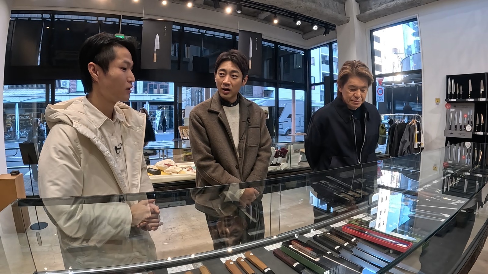 ヒロミと小泉孝太郎とおいりさんの写真