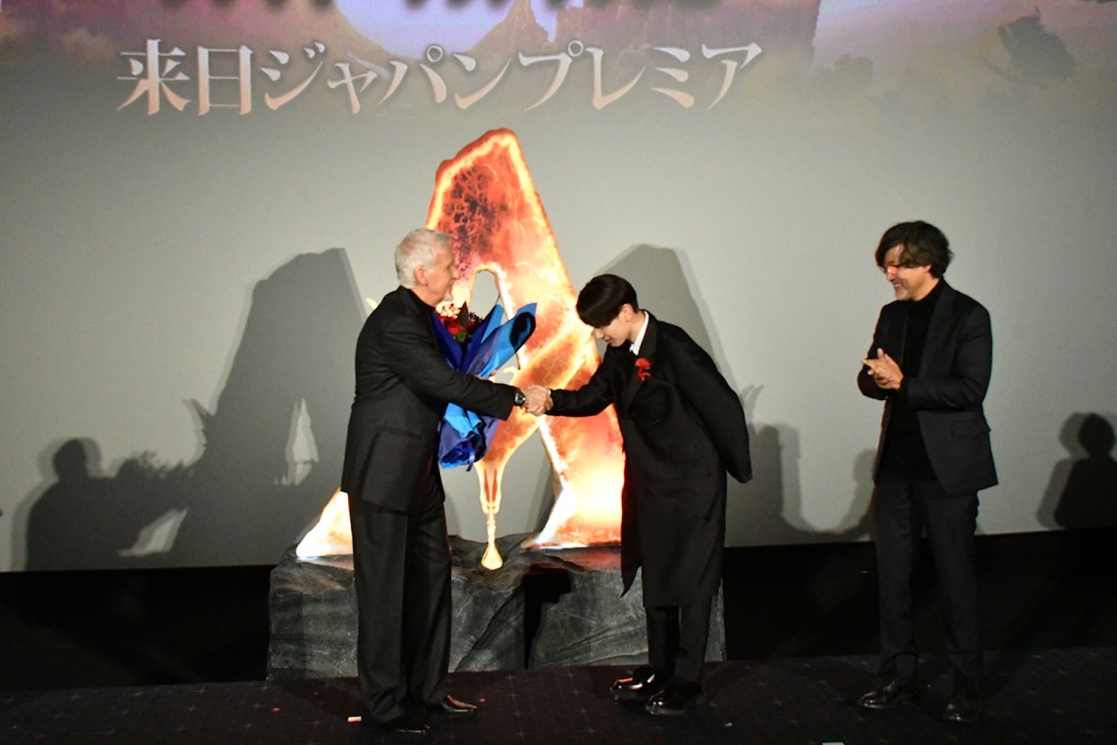 ジェームズ・キャメロン、宮世琉弥、山崎貴の写真