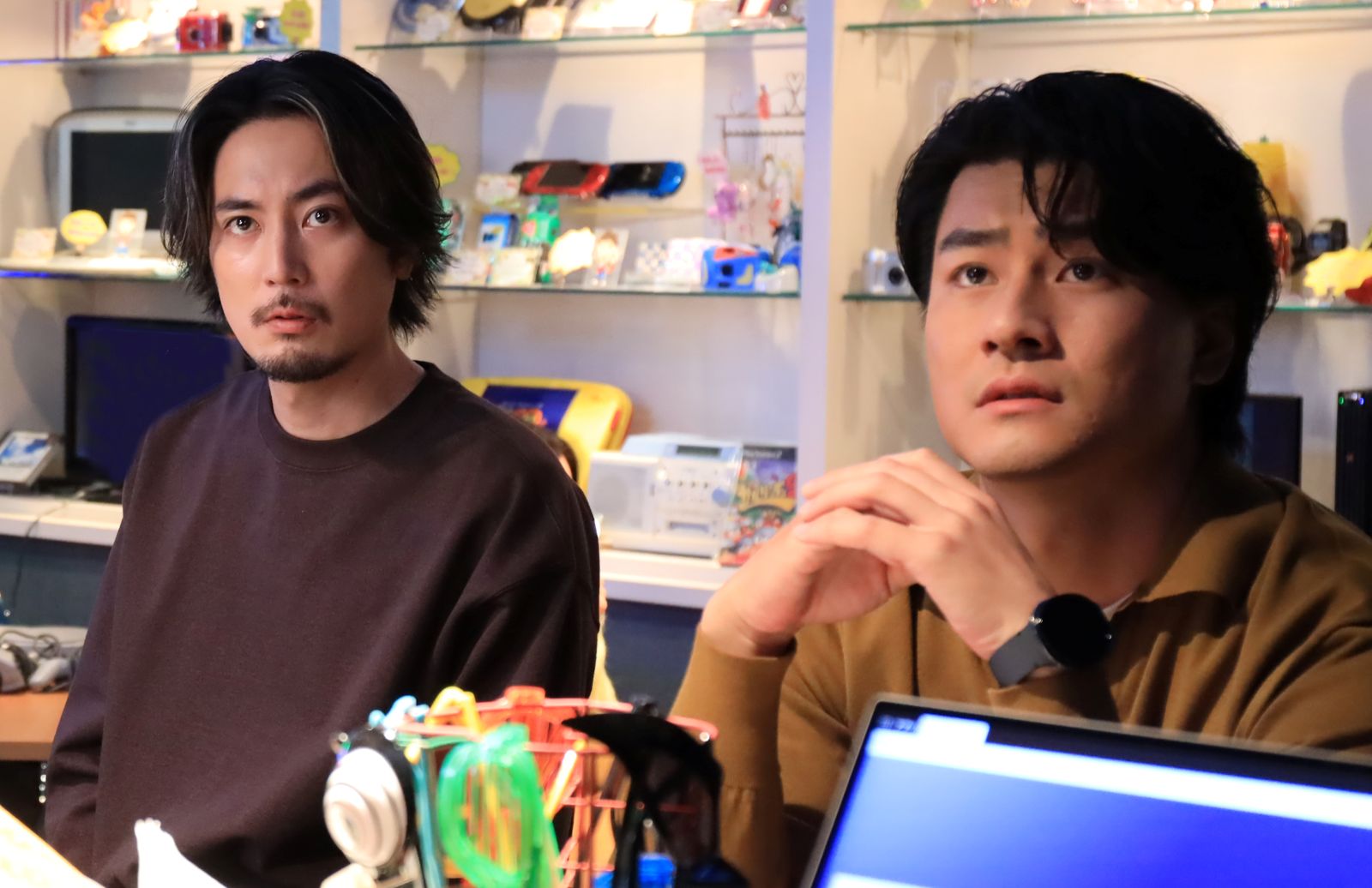 間宮祥太朗と森本慎太郎の写真