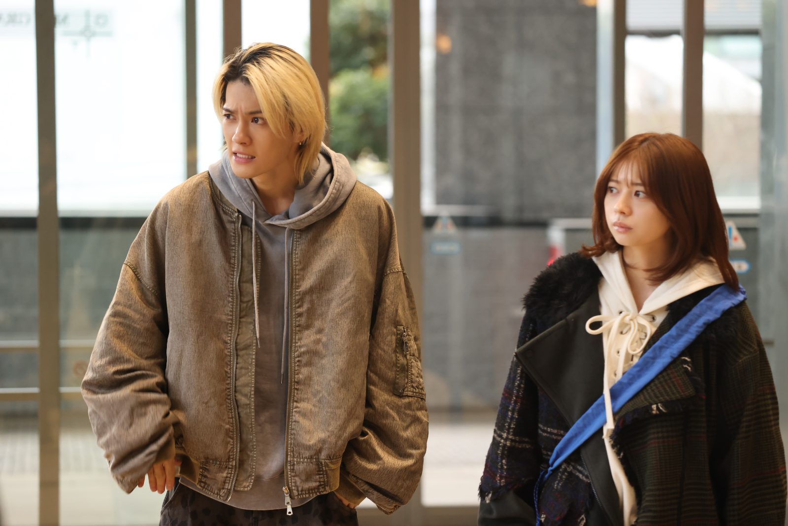 桜田ひよりと佐野勇斗の写真