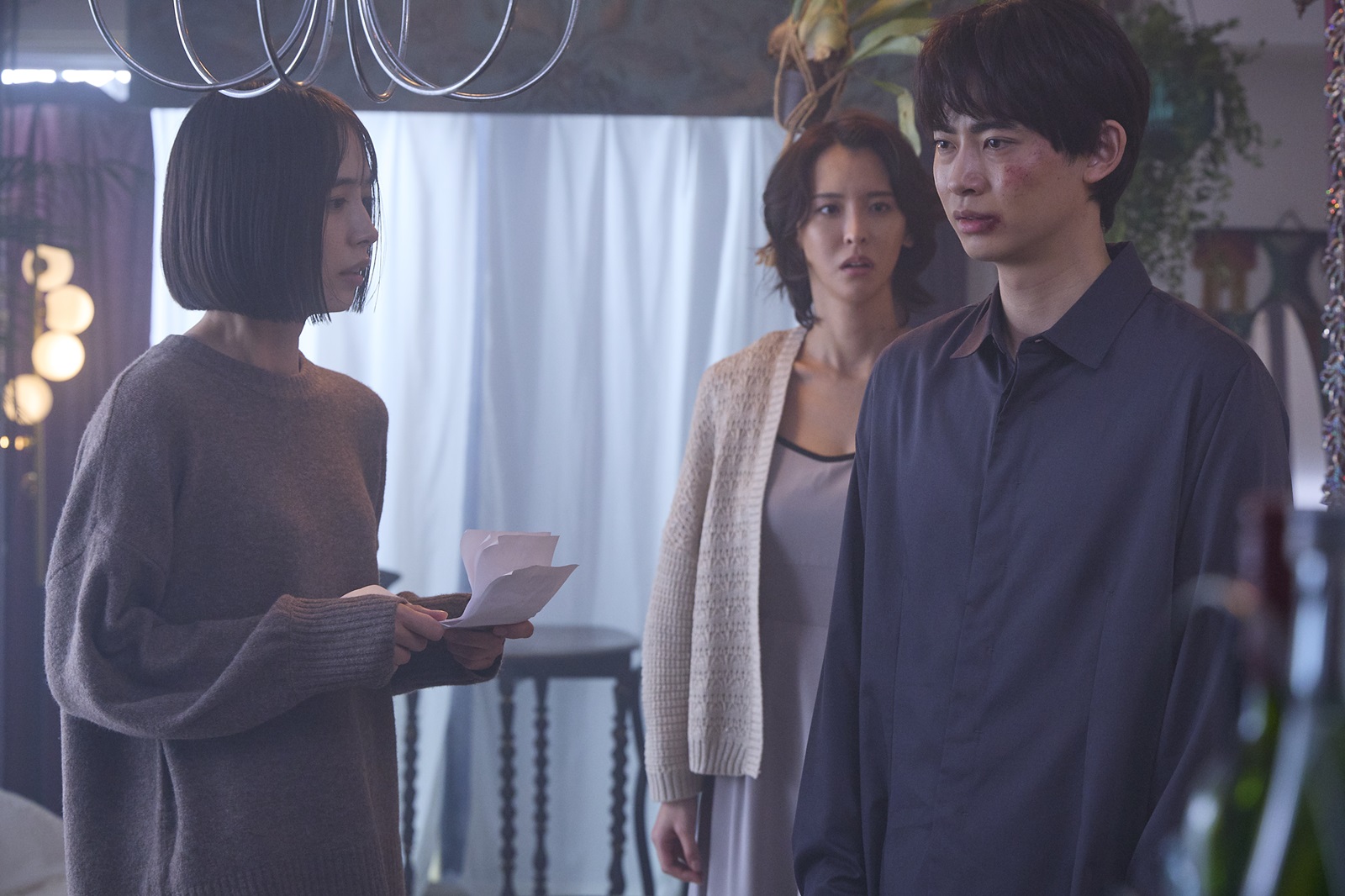 井桁弘恵、奈月セナ、豊田裕大の写真