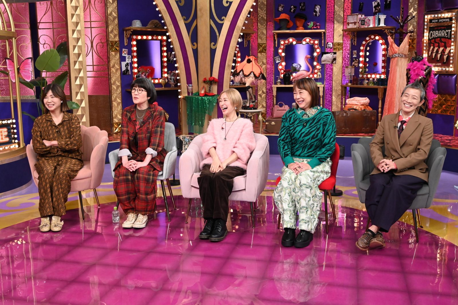 大久保佳代子、光浦靖子、市井沙耶香、椿鬼奴、高尾先生の写真