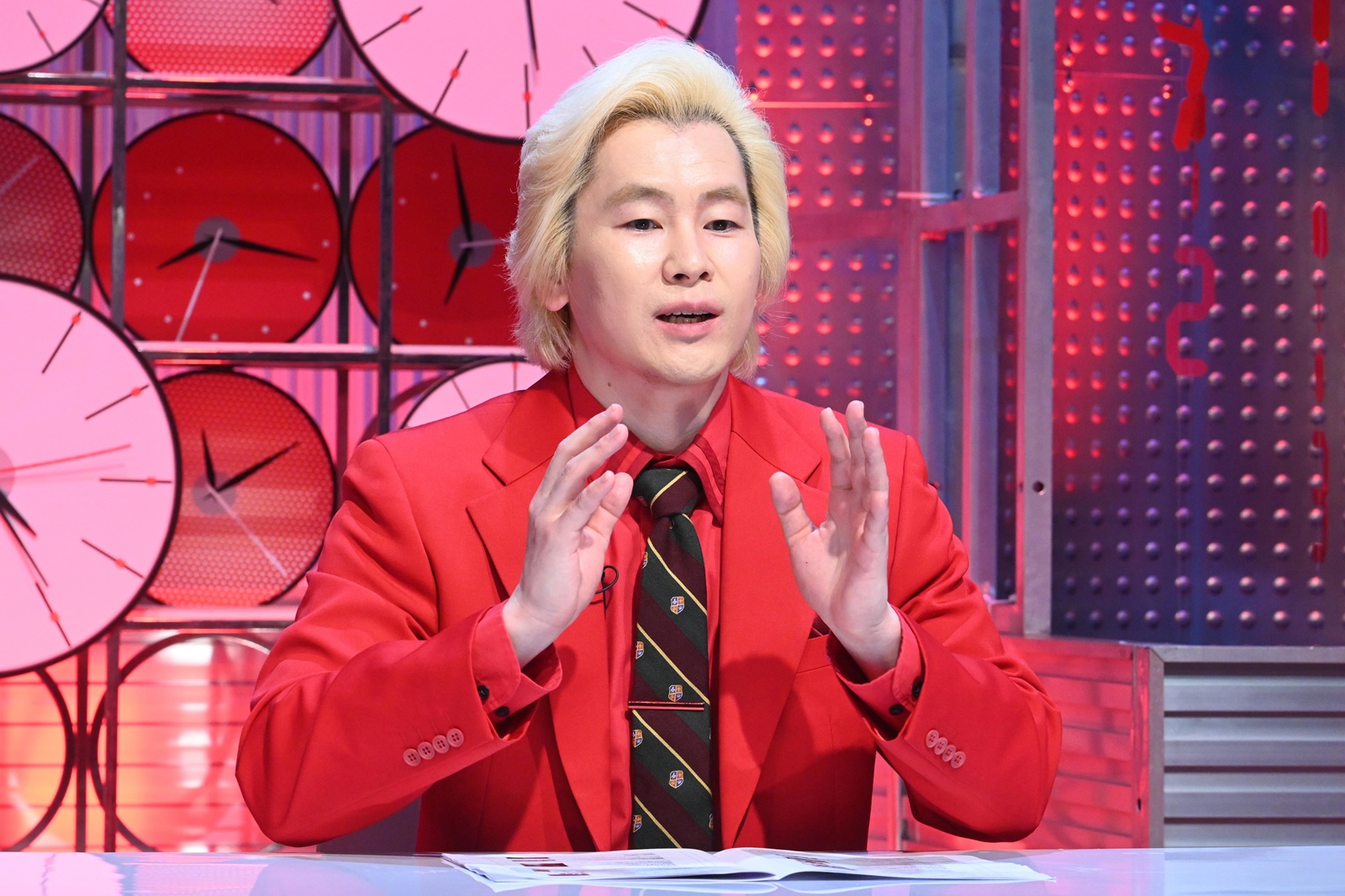 カズレーザーの写真