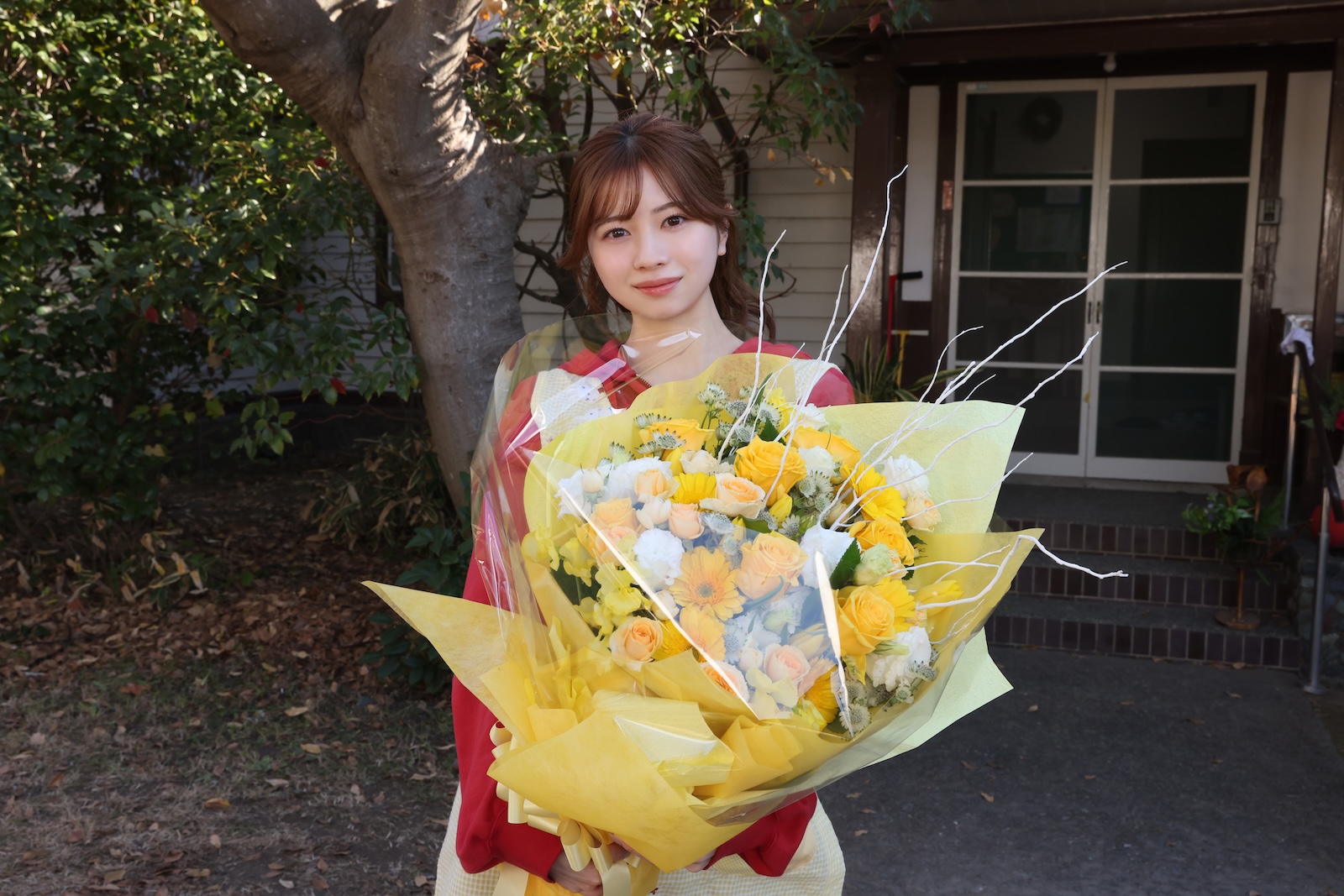 水曜ドラマ『ESCAPE それは誘拐のはずだった』のクランクアップを迎えた桜田ひより