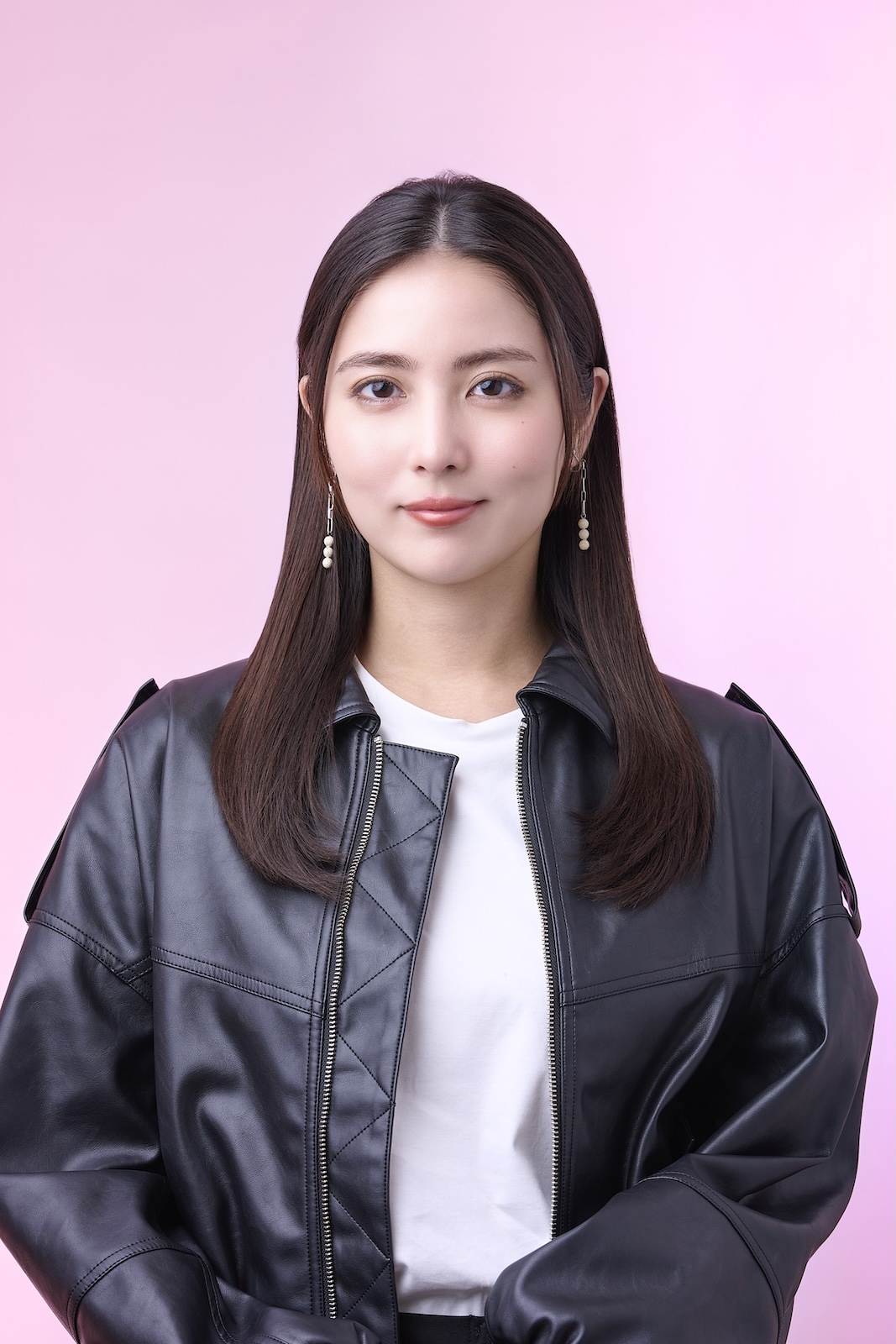 ドラマDEEP『黒崎さんの一途な愛がとまらない』に出演する石川恋