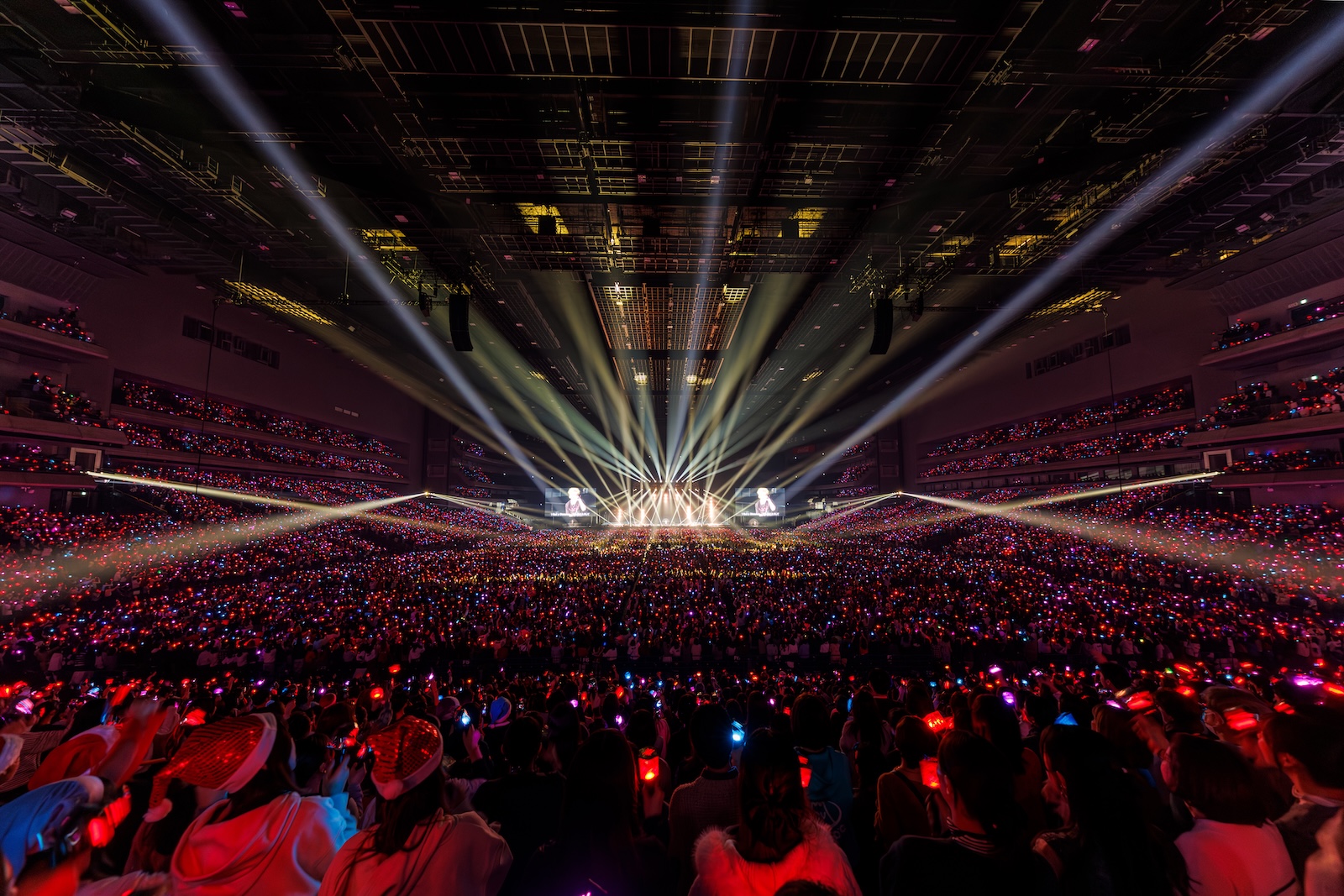 平野紫耀、神宮寺勇太、岸優太からなるNumber_iの全国ライブツアー『Number_i LIVE TOUR 2025 No.Ⅱ』