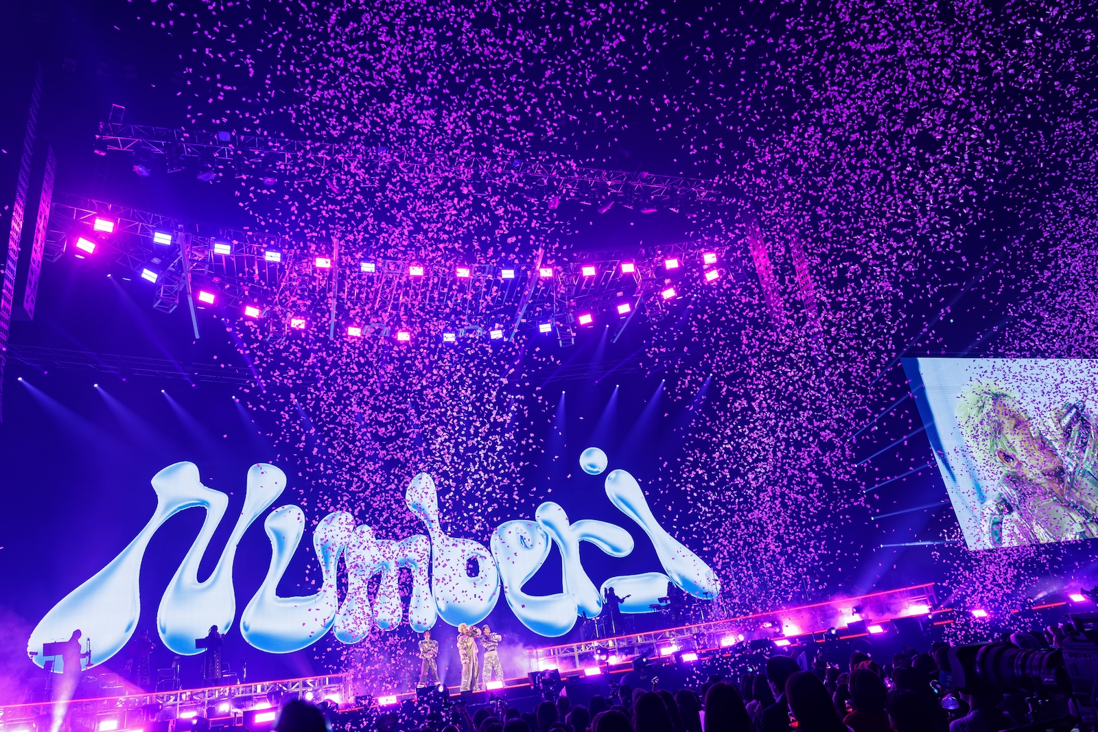 平野紫耀、神宮寺勇太、岸優太からなるNumber_iの全国ライブツアー『Number_i LIVE TOUR 2025 No.Ⅱ』