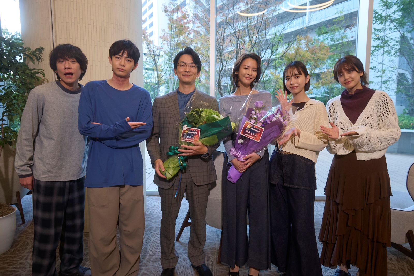 井桁弘恵、落合モトキ、豊田裕大、奈月セナ、山崎紘菜、小久保寿人の写真