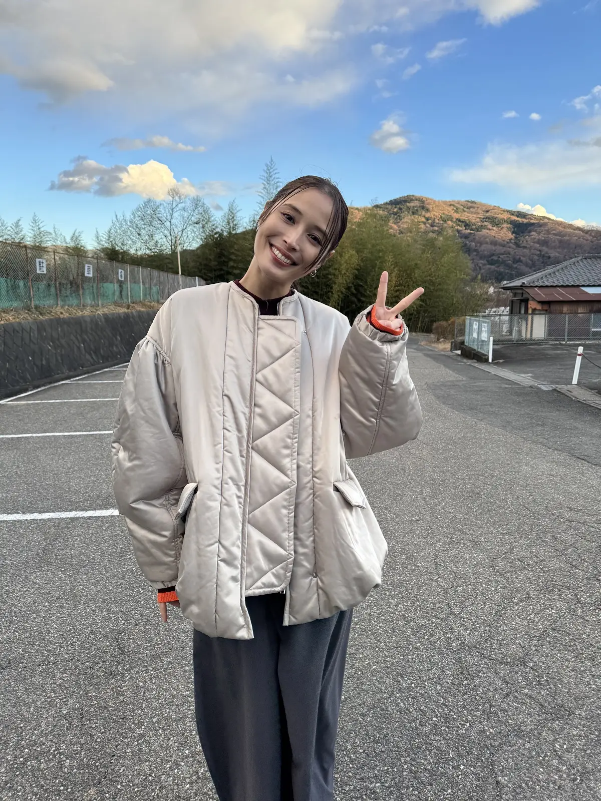 広瀬アリス 埼玉県皆野町で名物『みそポテト』に熱々過ぎて…さらに高校