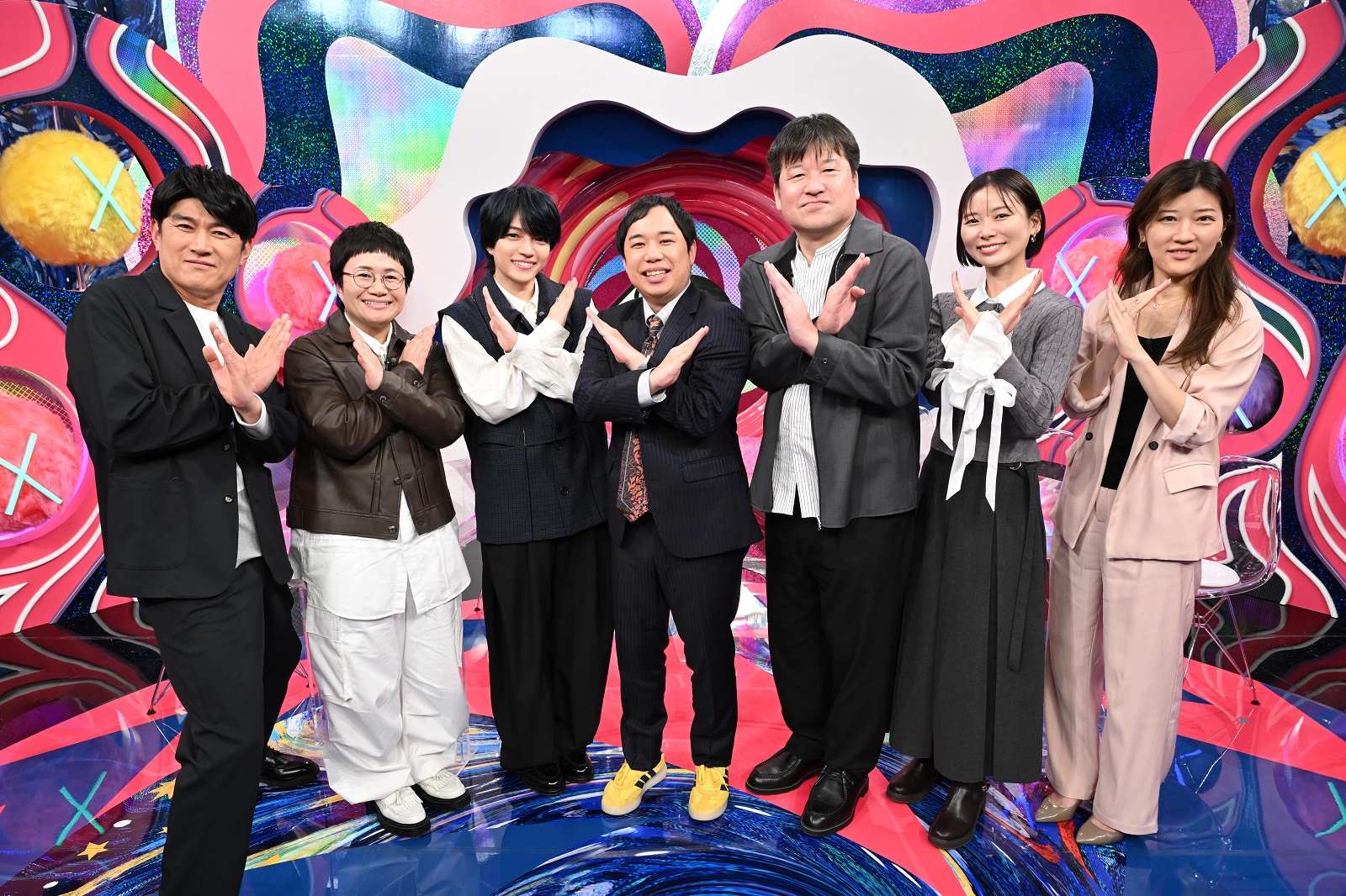 出演者たちの写真