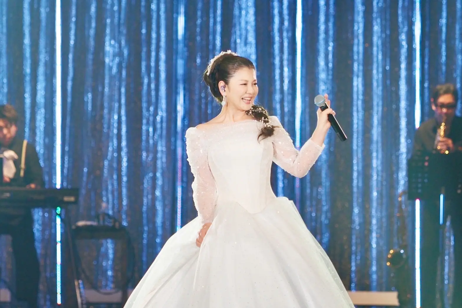 南野陽子、初のディナーショーで異例のファッションショーを披露！SNS