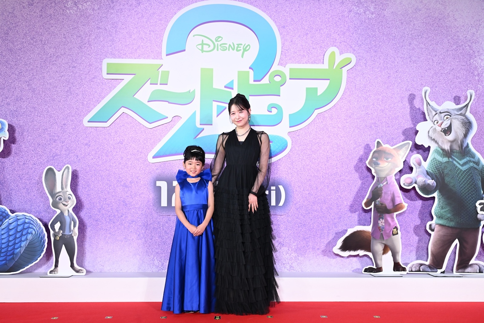 永尾柚乃、MOMONAの写真