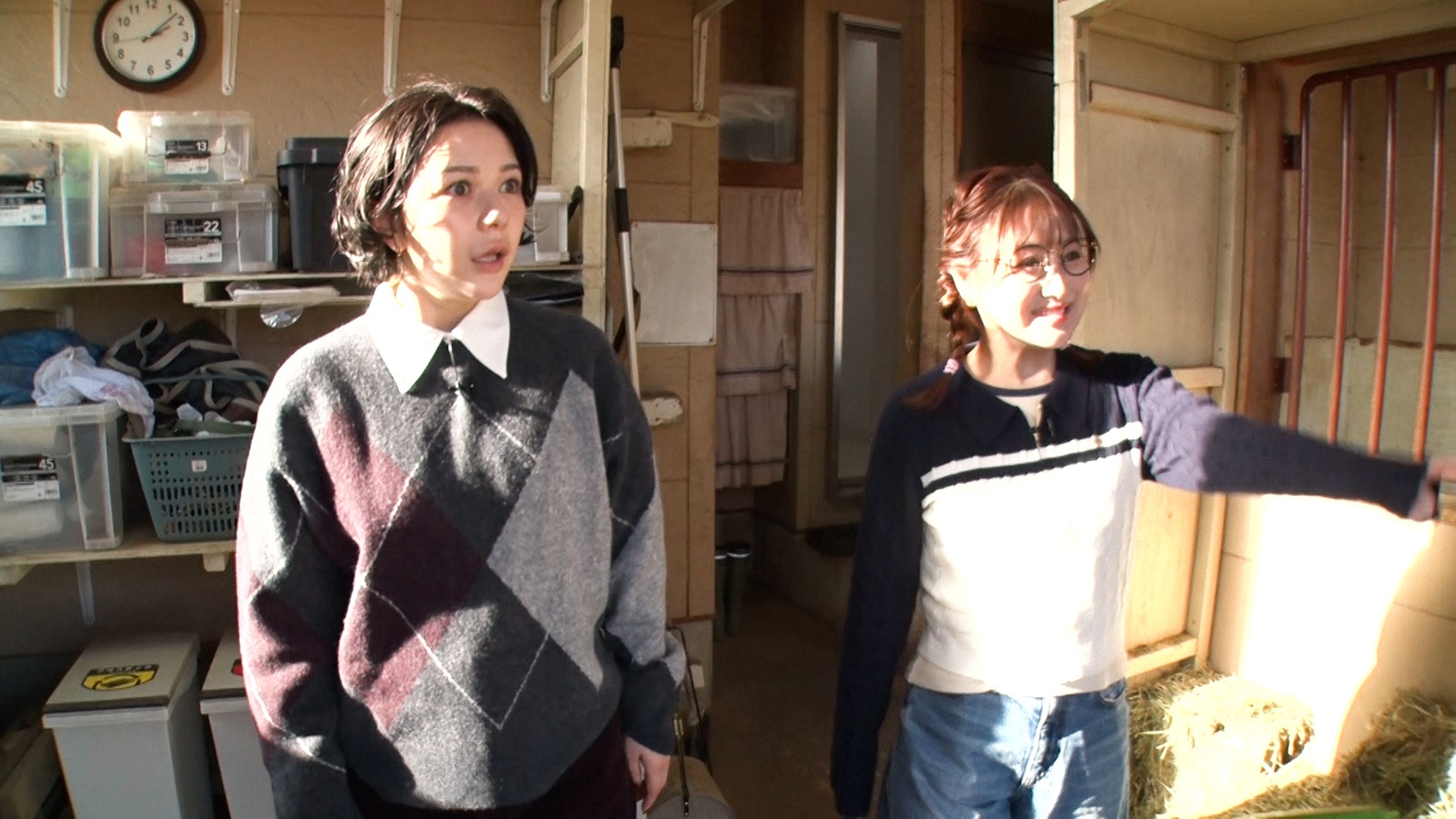 鈴木奈々と村重杏奈の写真