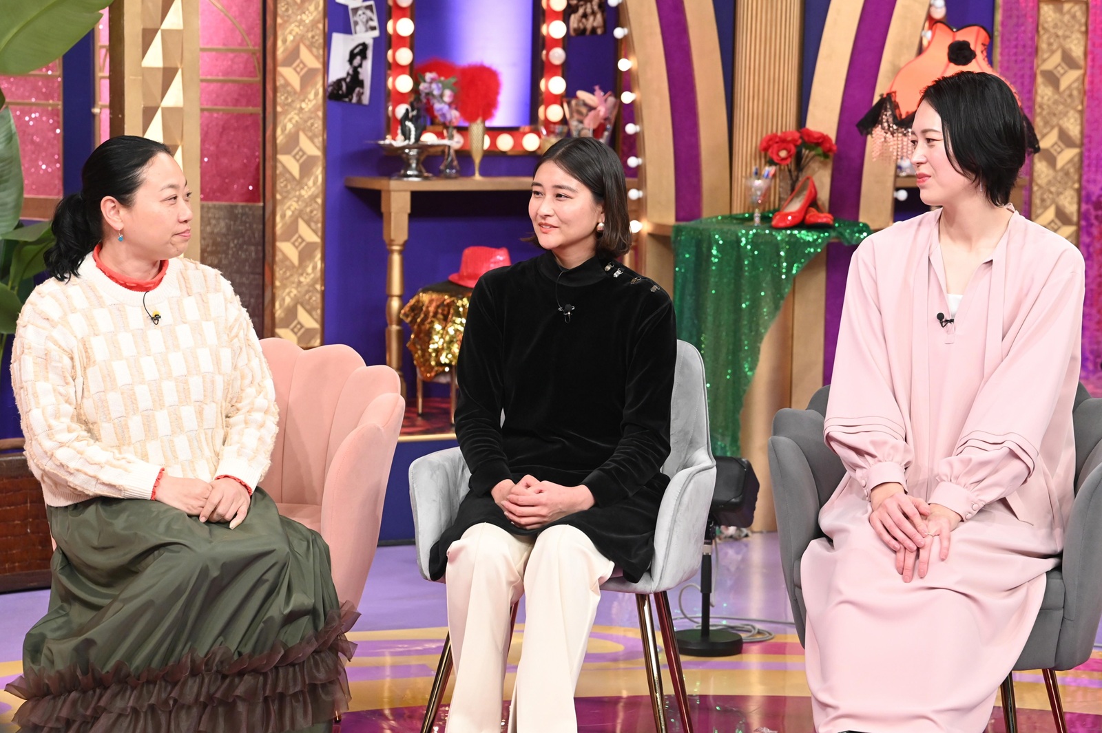 いとうあさこ、和田彩花、大山加奈の写真