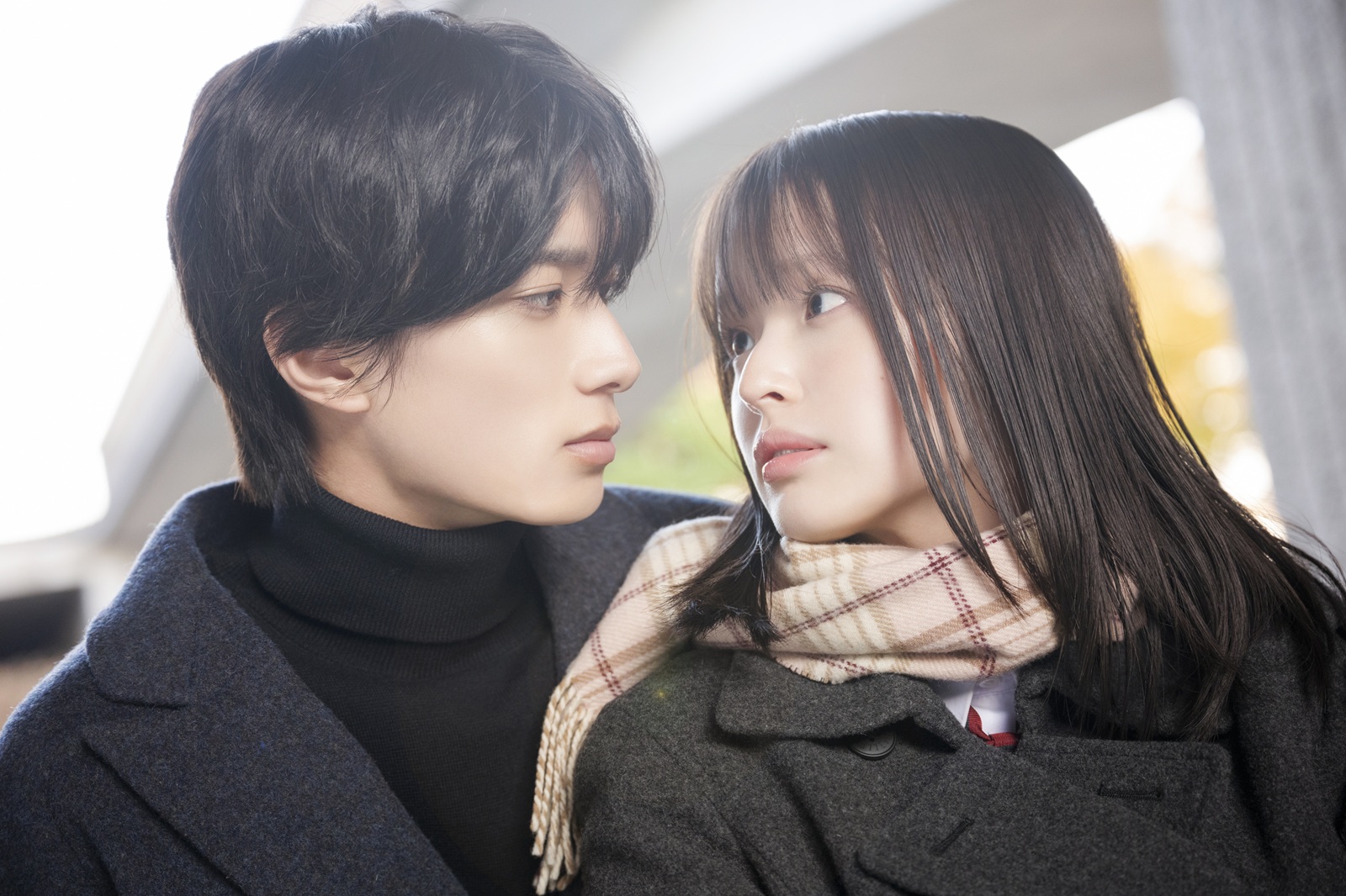 黒崎絢人(山中柔太朗)、白瀬小春(豊嶋花)の写真