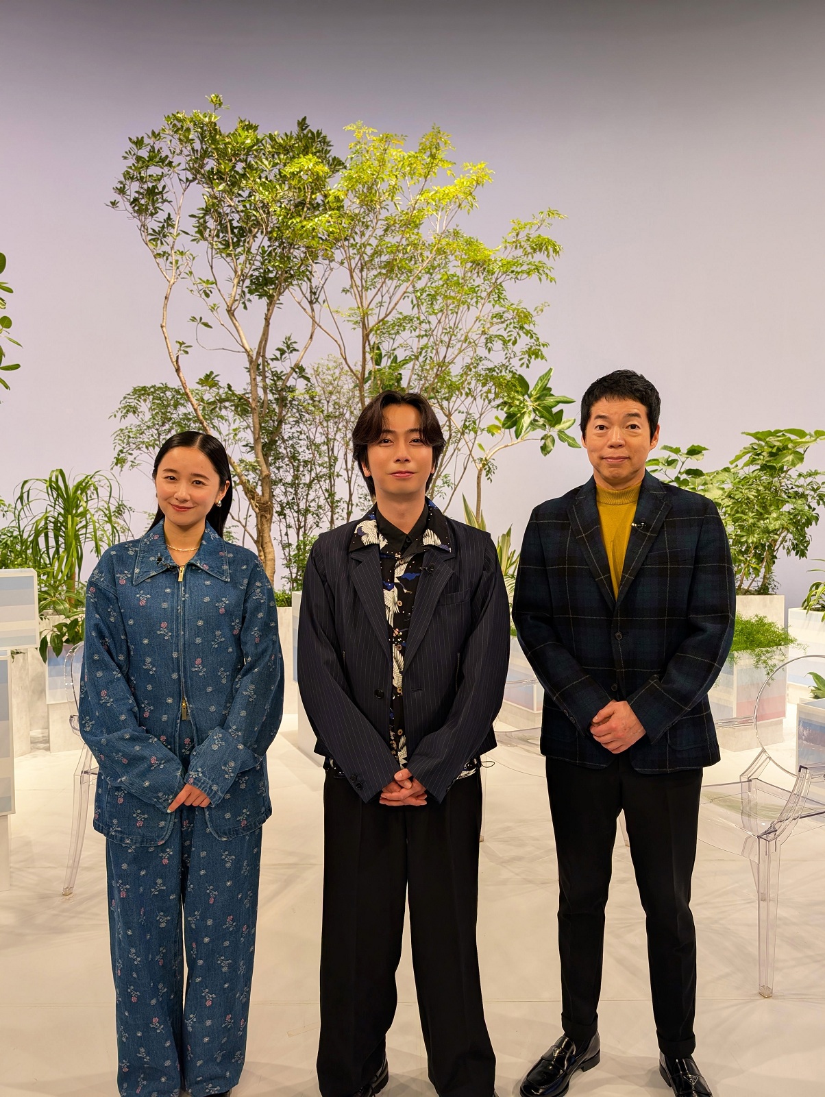 河合郁人とMC2人の写真