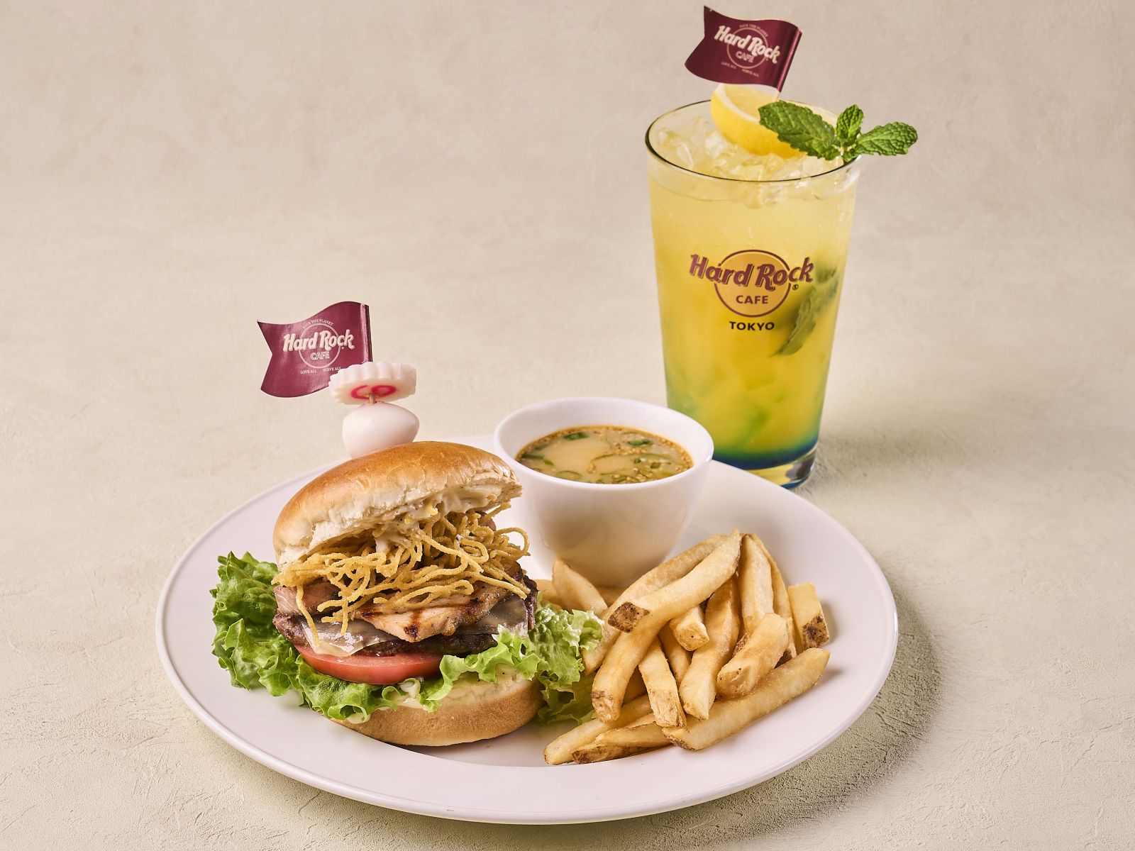 「ハードロックカフェ」『NARUTO-ナルト-』コラボメニュー