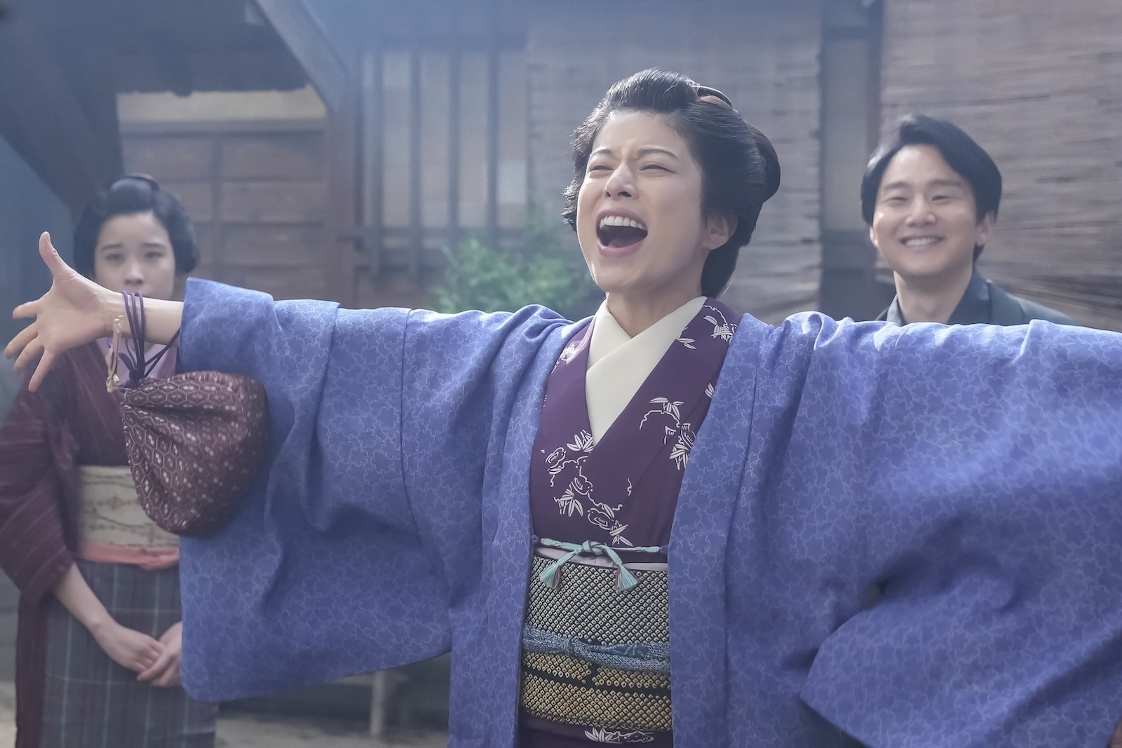 連続テレビ小説『ばけばけ』に出演するさとうほなみ、円井わん