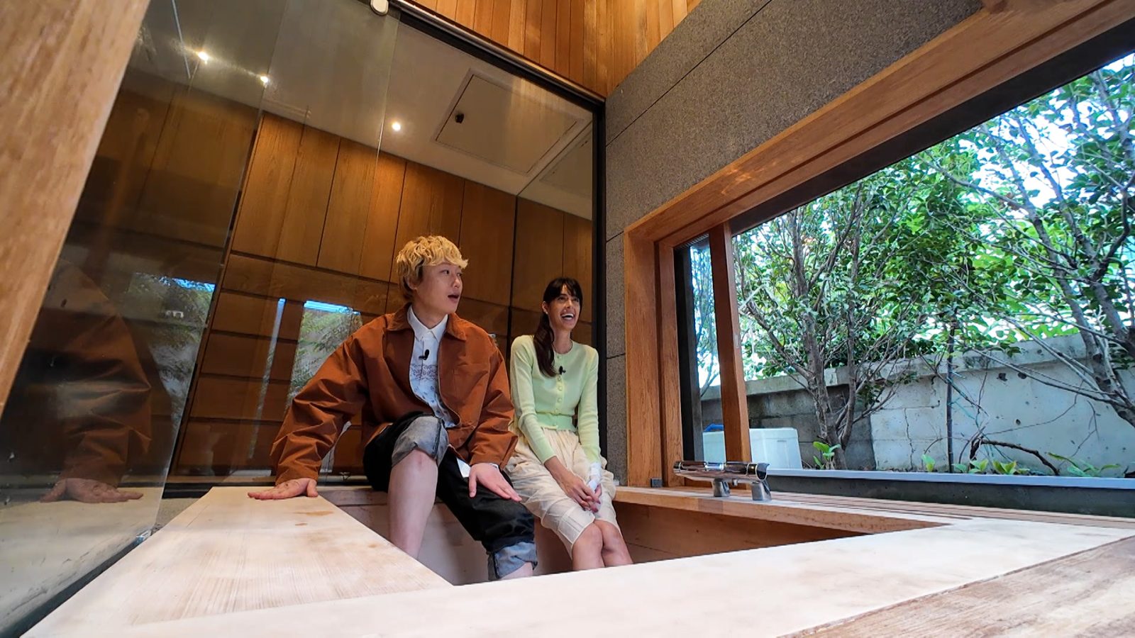 見取り図のリリーと森泉の写真