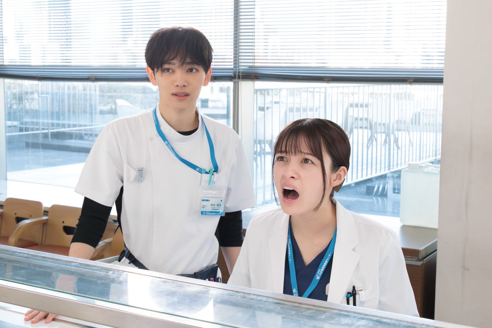 橋本環奈らの写真