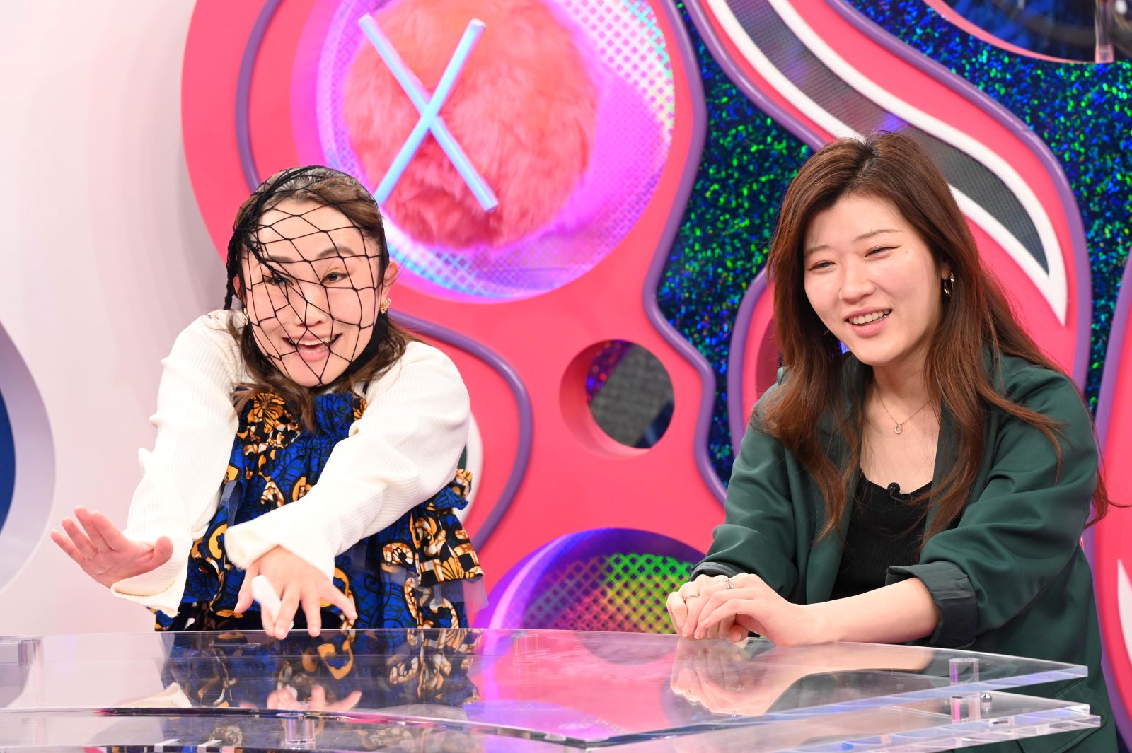 ヒコロヒー、キンタロー。の写真