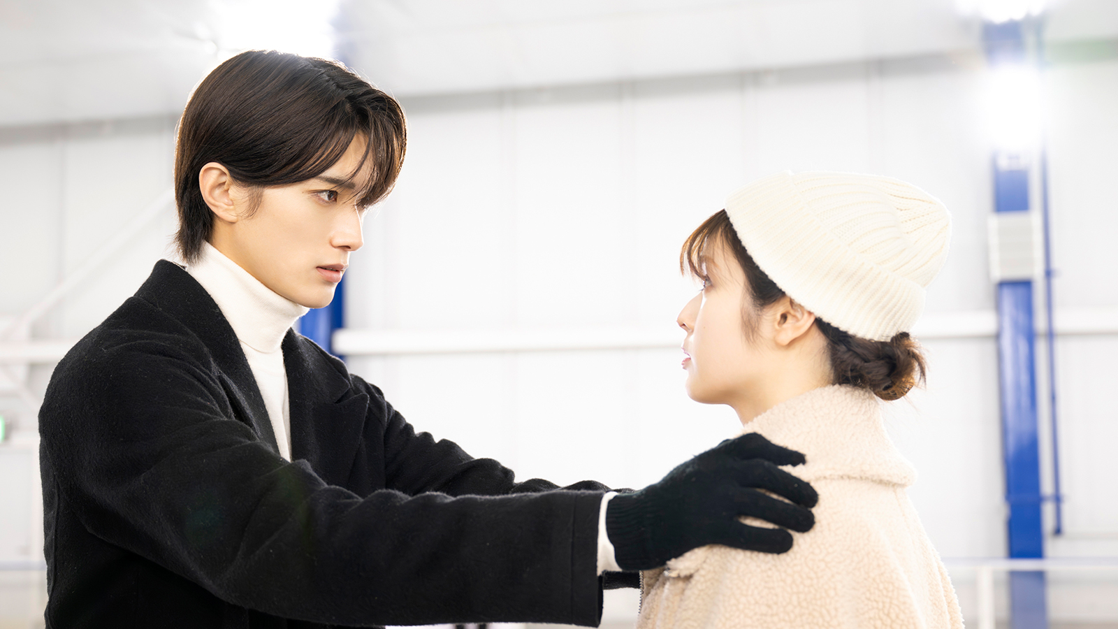 山中柔太朗と豊嶋花の写真