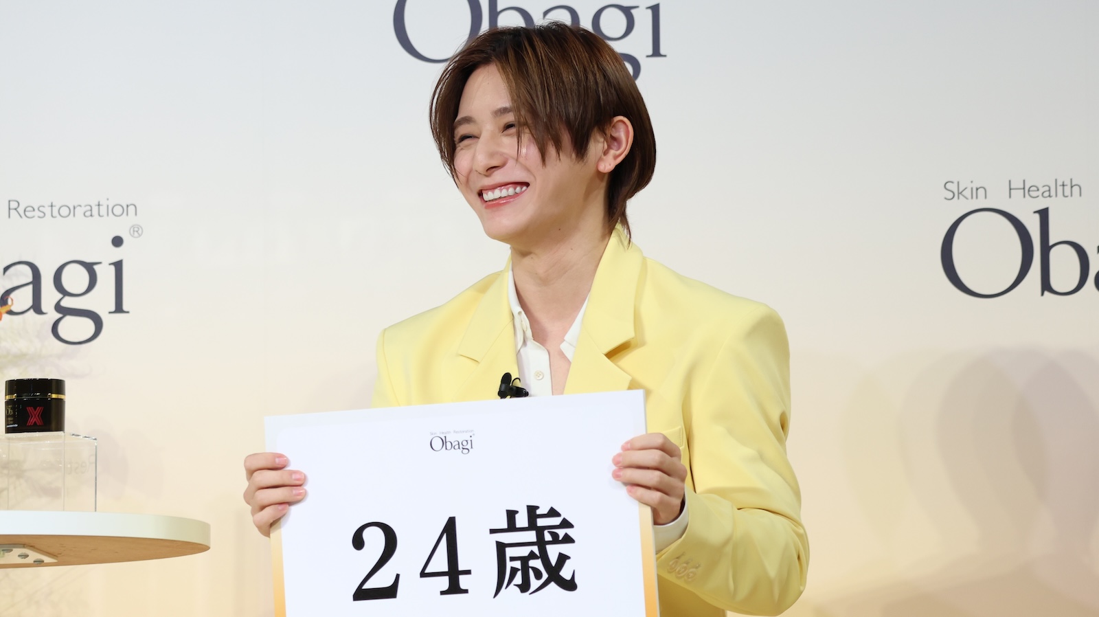 『オバジ 新商品・25th スペシャルメッセンジャー発表会』に登壇した山田涼介