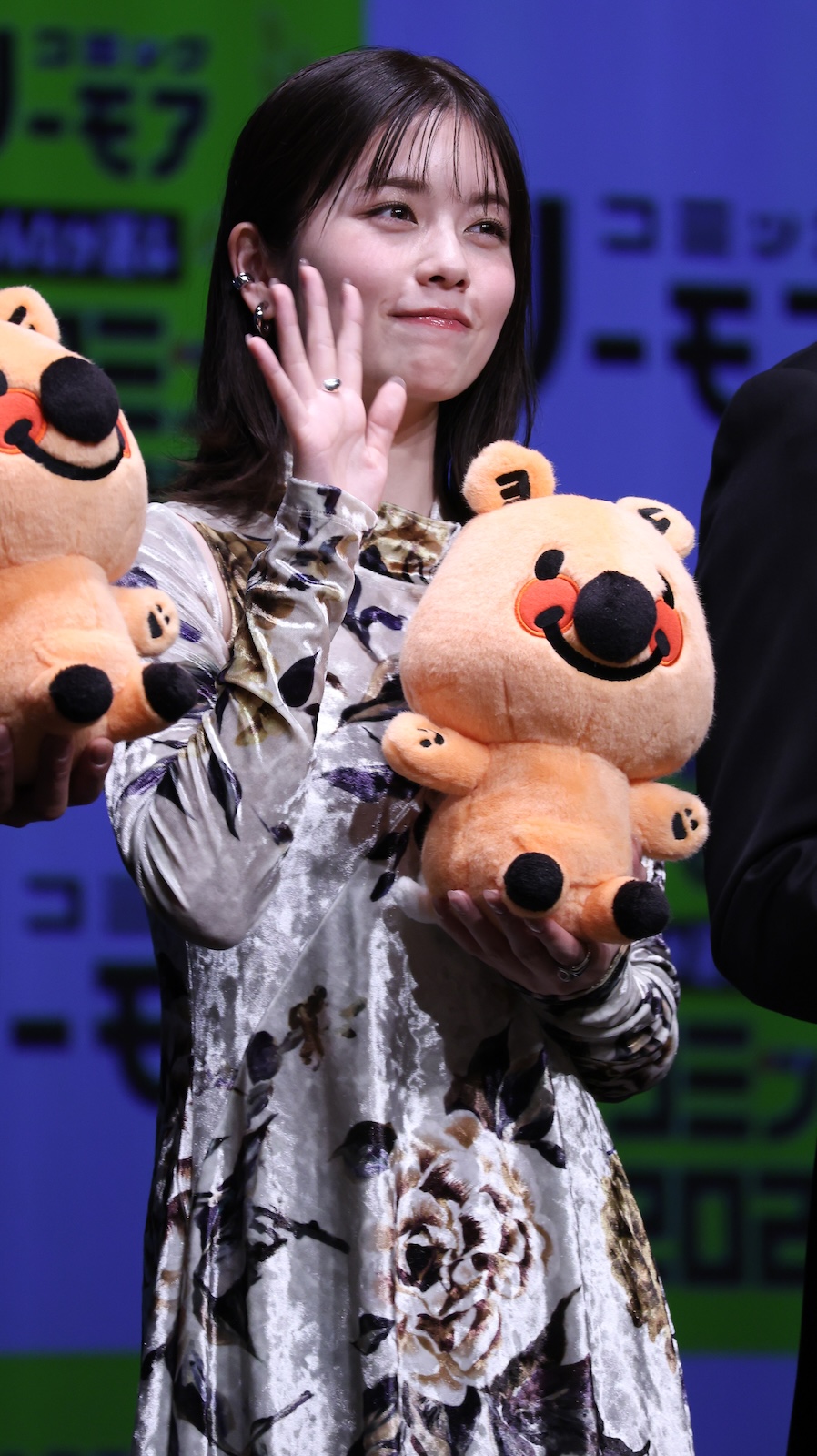 『みんなが選ぶ 電子コミック大賞 2026』授賞式に登壇した小芝風花