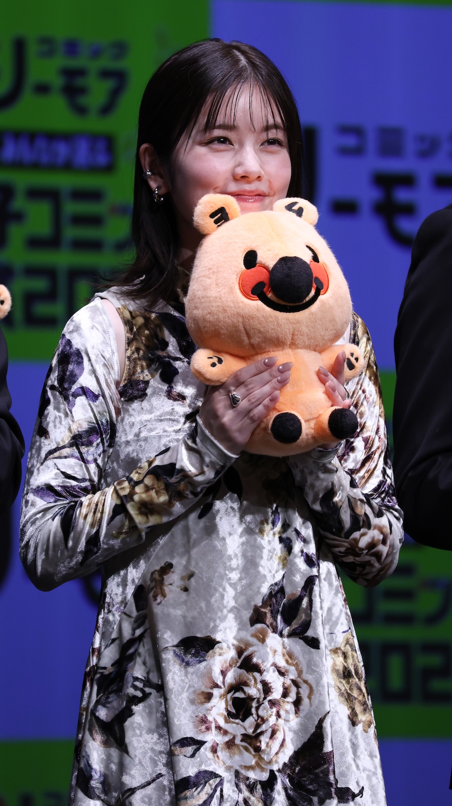 『みんなが選ぶ 電子コミック大賞 2026』授賞式に登壇した小芝風花