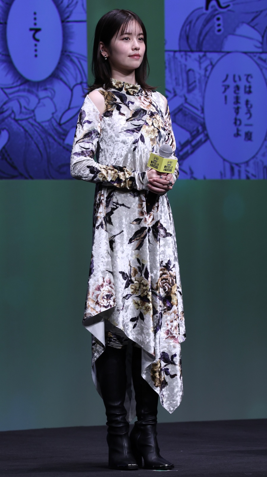 『みんなが選ぶ 電子コミック大賞 2026』授賞式に登壇した小芝風花