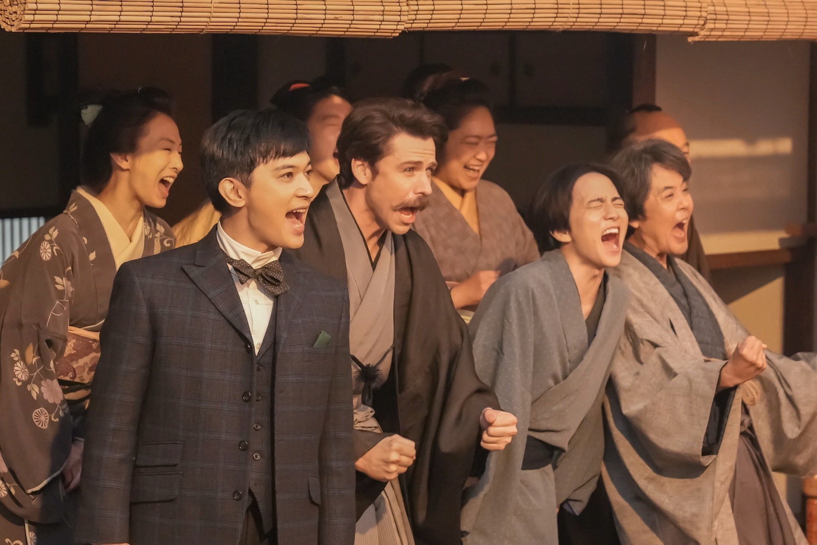 連続テレビ小説『ばけばけ』に出演している岡部たかし、トミー・バストウ、吉沢亮、北川景子