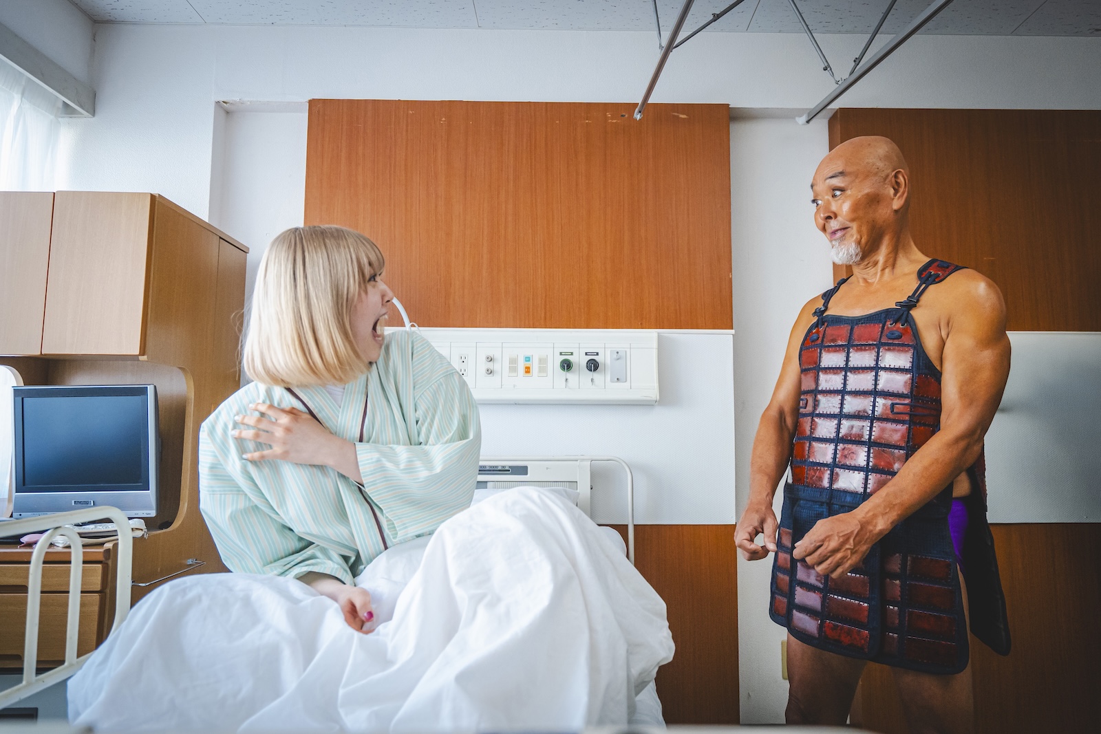 ドラマ『こちら予備自衛英雄補?!』に出演する小宮山莉渚