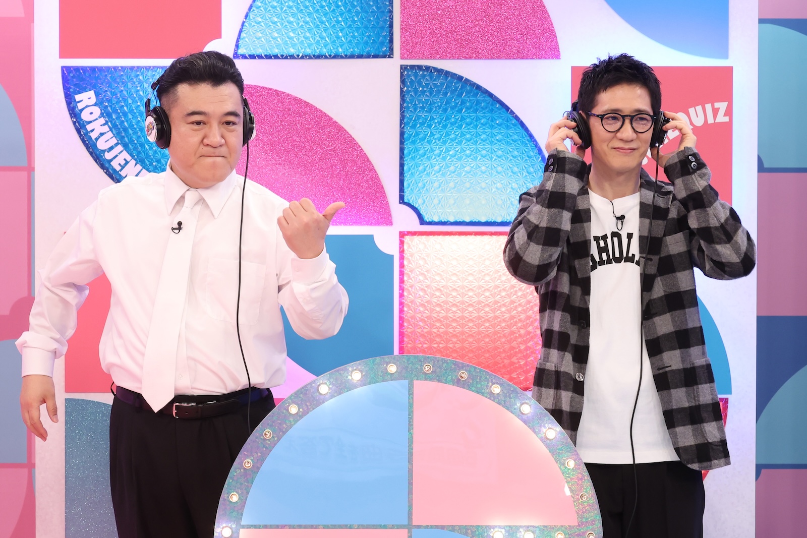 『6世代協力！ロクジェネクイズ』に出演するアンタッチャブル