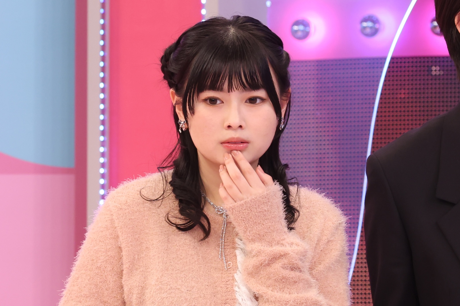 『6世代協力！ロクジェネクイズ』に出演する長浜広奈