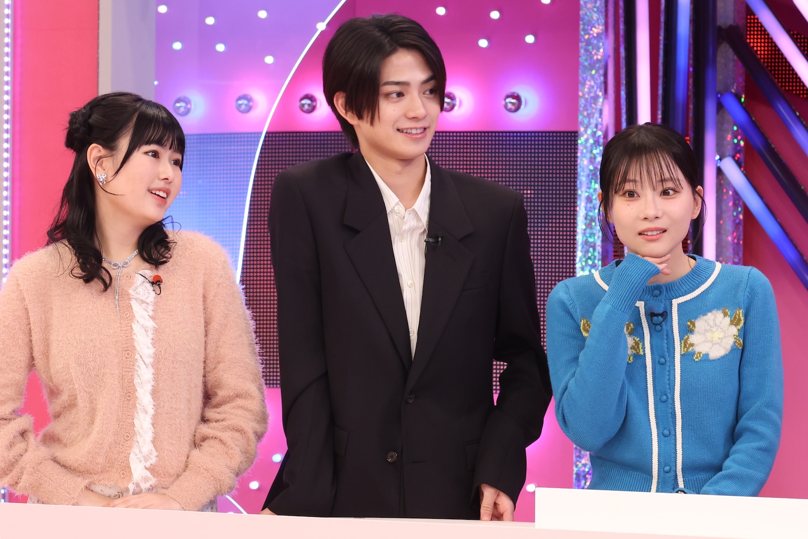 『6世代協力！ロクジェネクイズ』に出演する長浜広奈、岩瀬洋志、重盛さと美