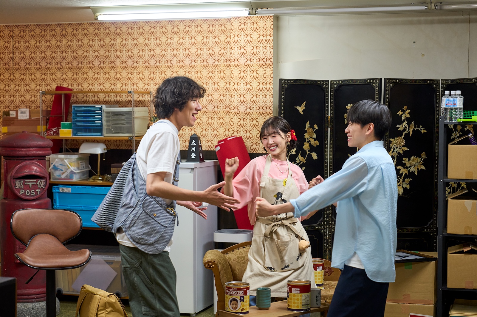 ドラマ『ぴーすおぶせーふ』に出演する基俊介(IMP.)、佐々木美玲、落合モトキ