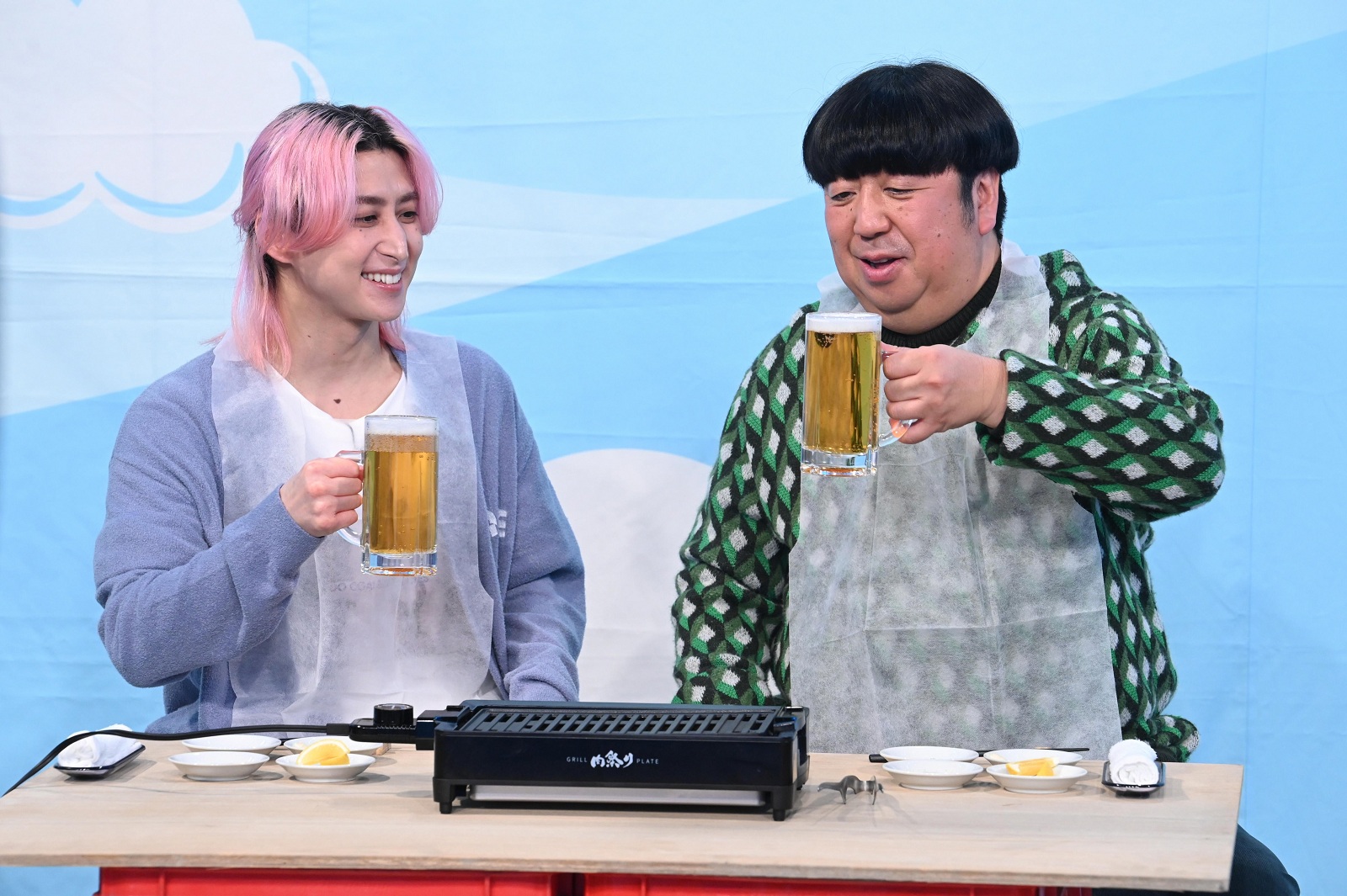 Snow Man・佐久間大介とバナナマン・日村勇紀の写真